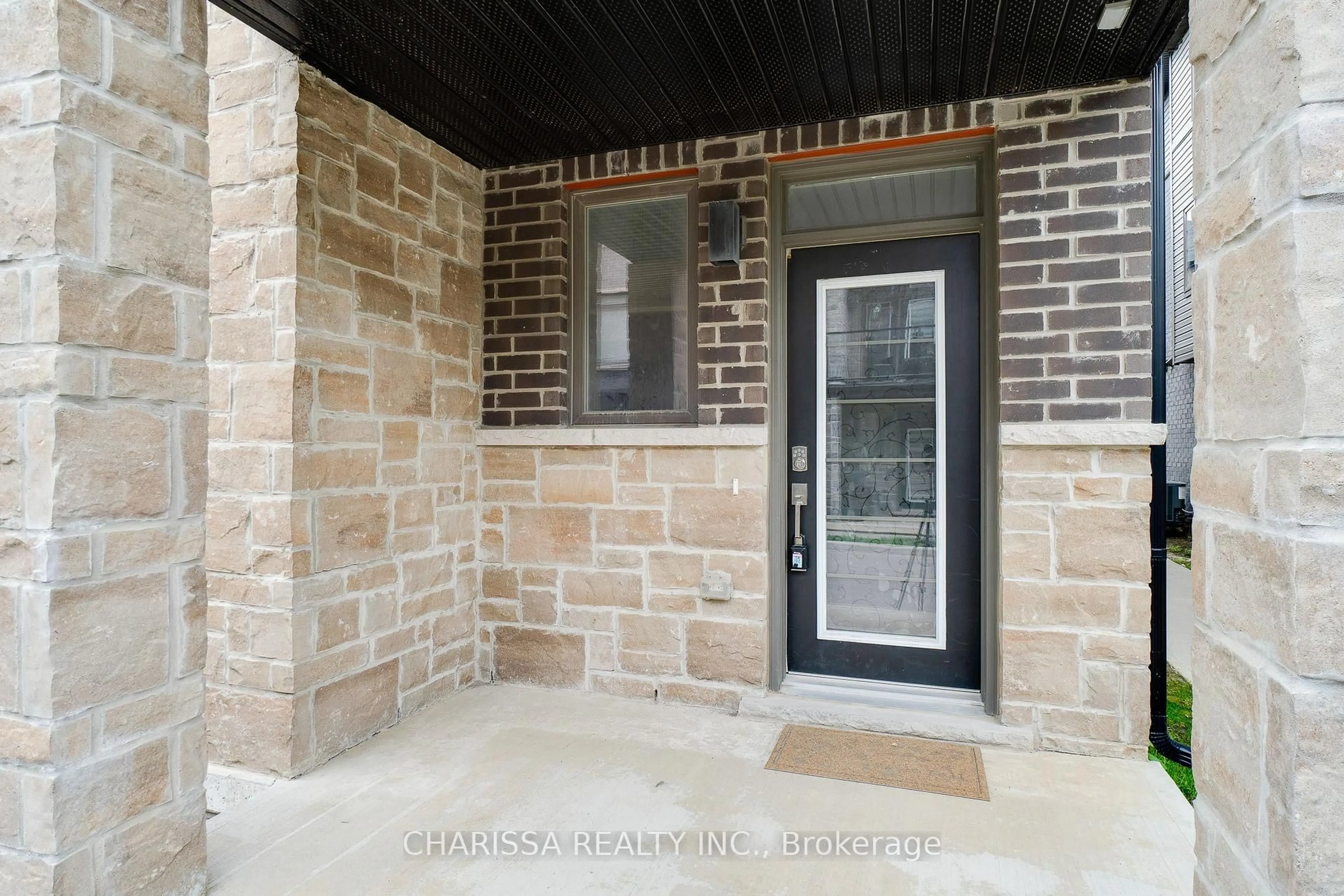 Indoor entryway for 30 Times Square Blvd #122, Hamilton Ontario L8J 0M1