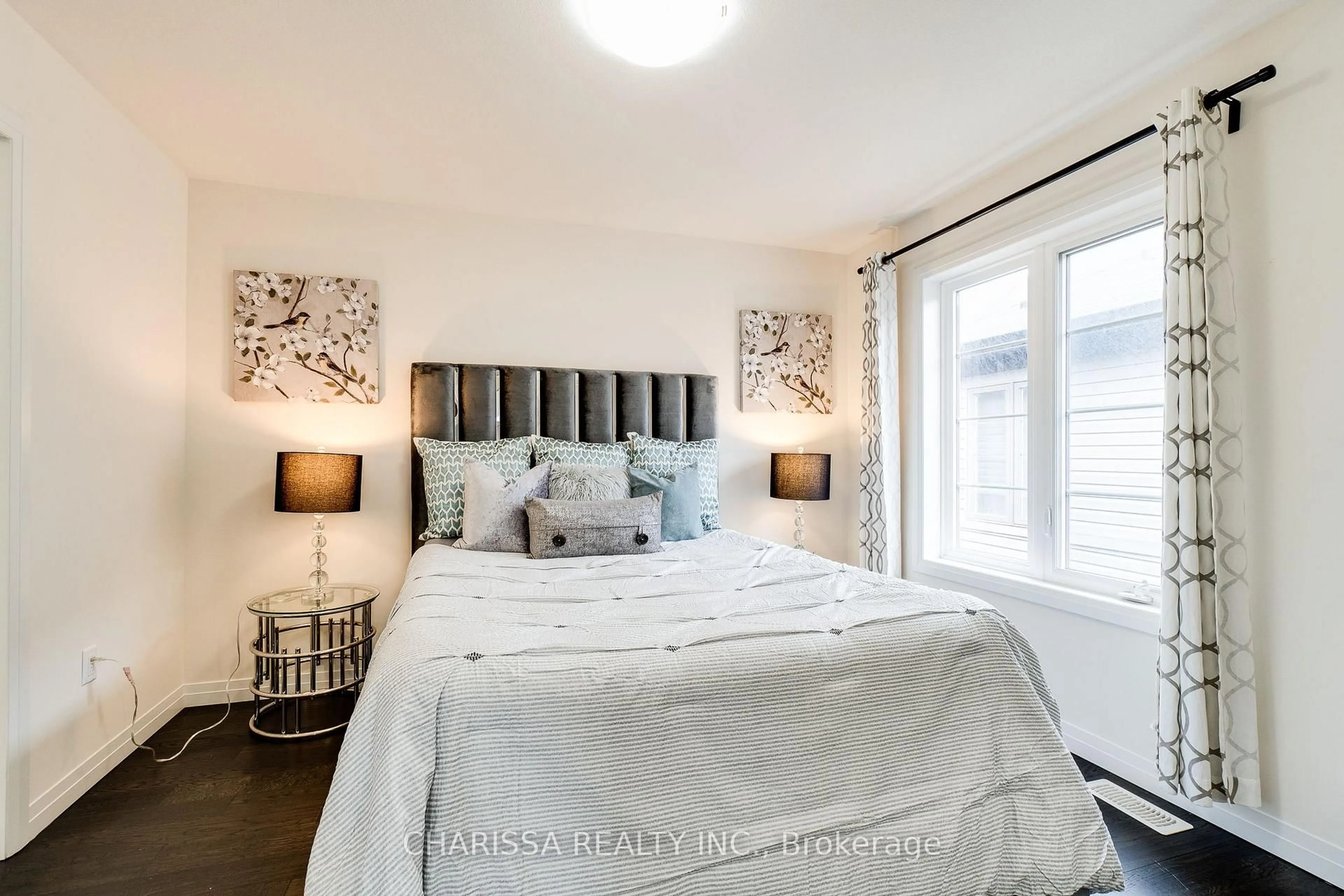Bedroom with bed, unknown for 30 Times Square Blvd #122, Hamilton Ontario L8J 0M1