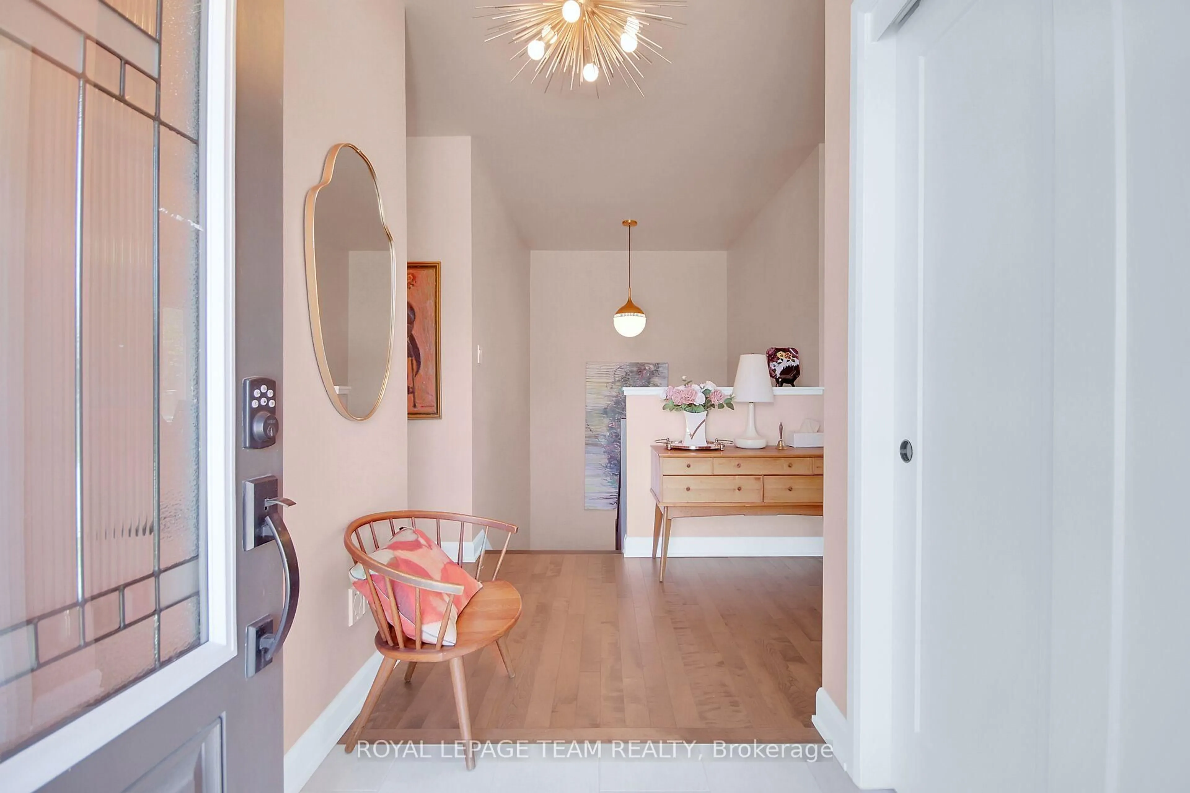 Indoor entryway for 80 Magnolia Way, North Grenville Ontario K0G 1J0