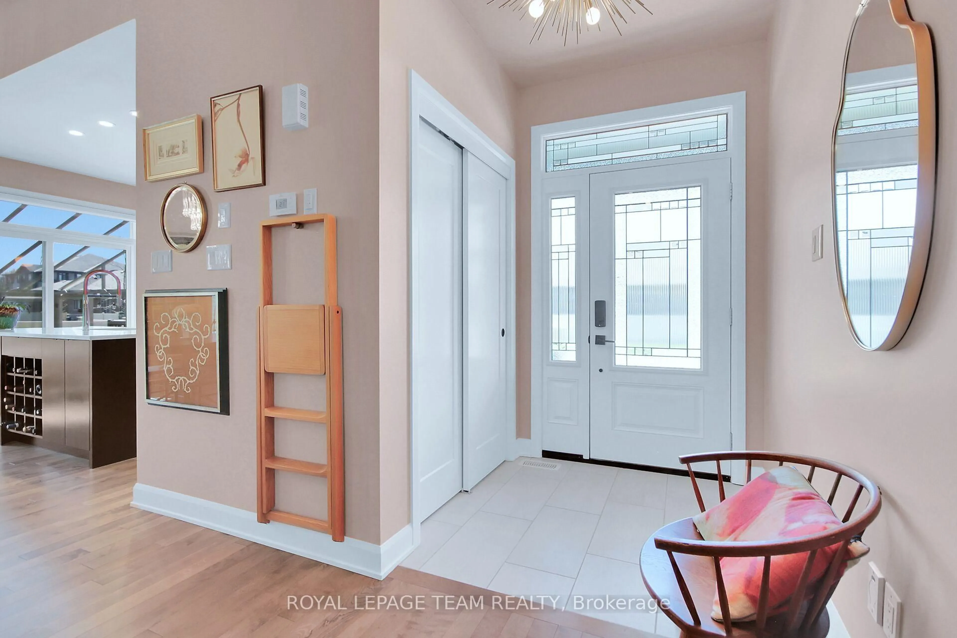 Indoor entryway for 80 Magnolia Way, North Grenville Ontario K0G 1J0