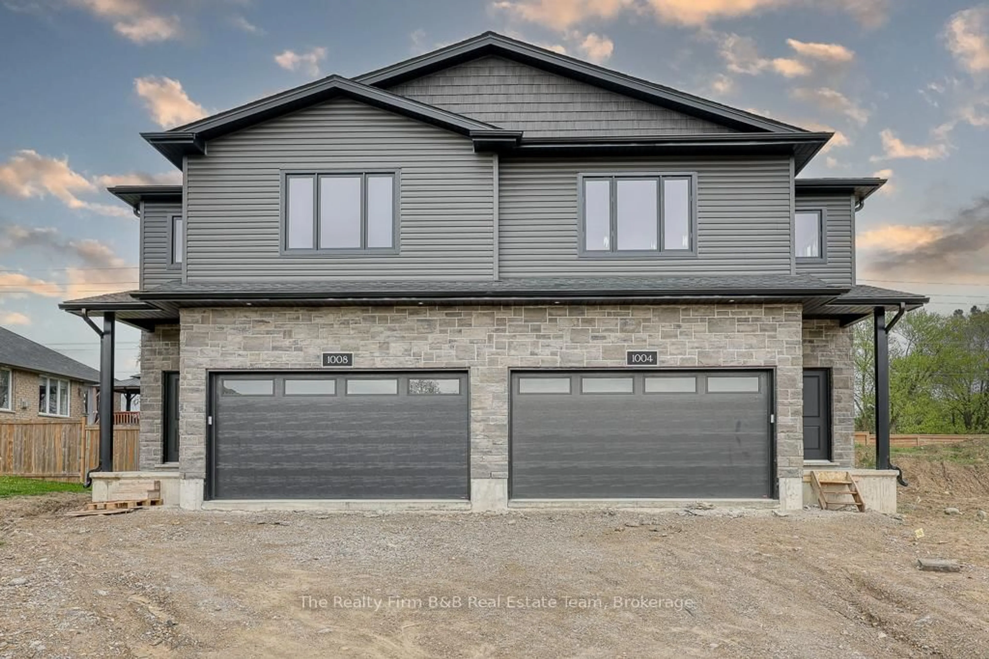 Unknown for 1008 DOWNING Dr, Woodstock Ontario N4T 0K4