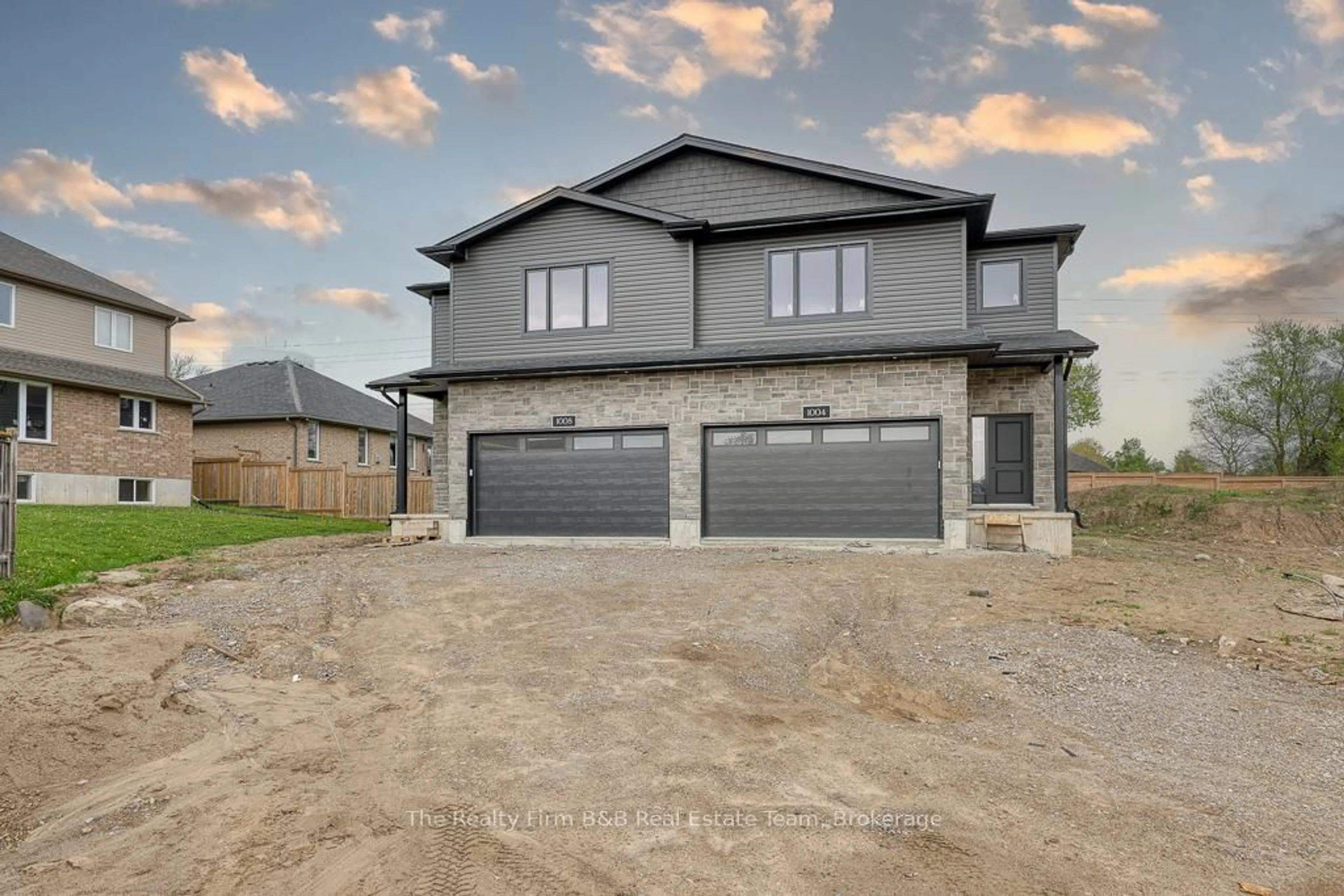 Unknown for 1008 DOWNING Dr, Woodstock Ontario N4T 0K4