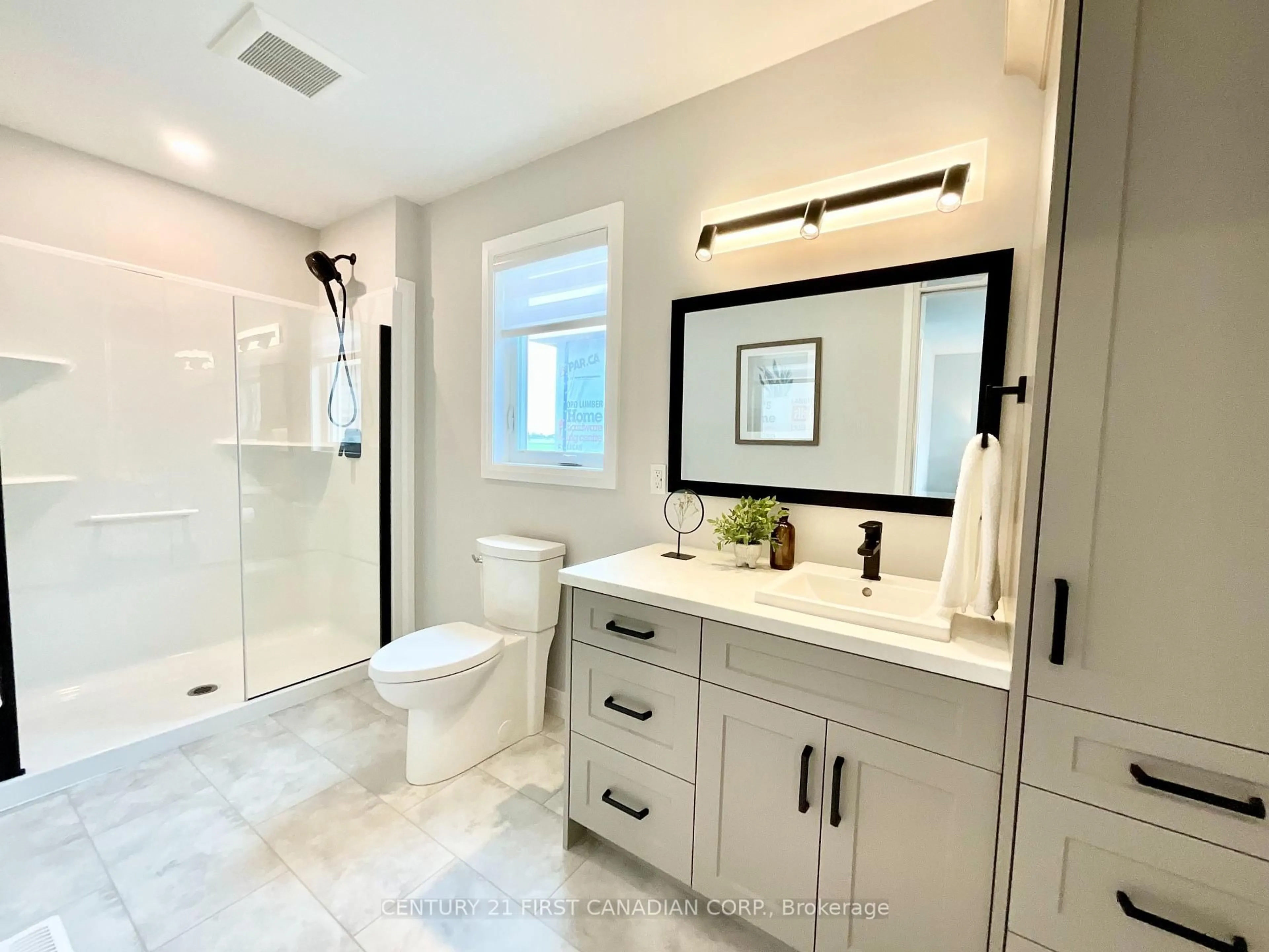 Contemporary bathroom, ceramic/tile floor for 6 Sheldabren St, North Middlesex Ontario N0M 1A0