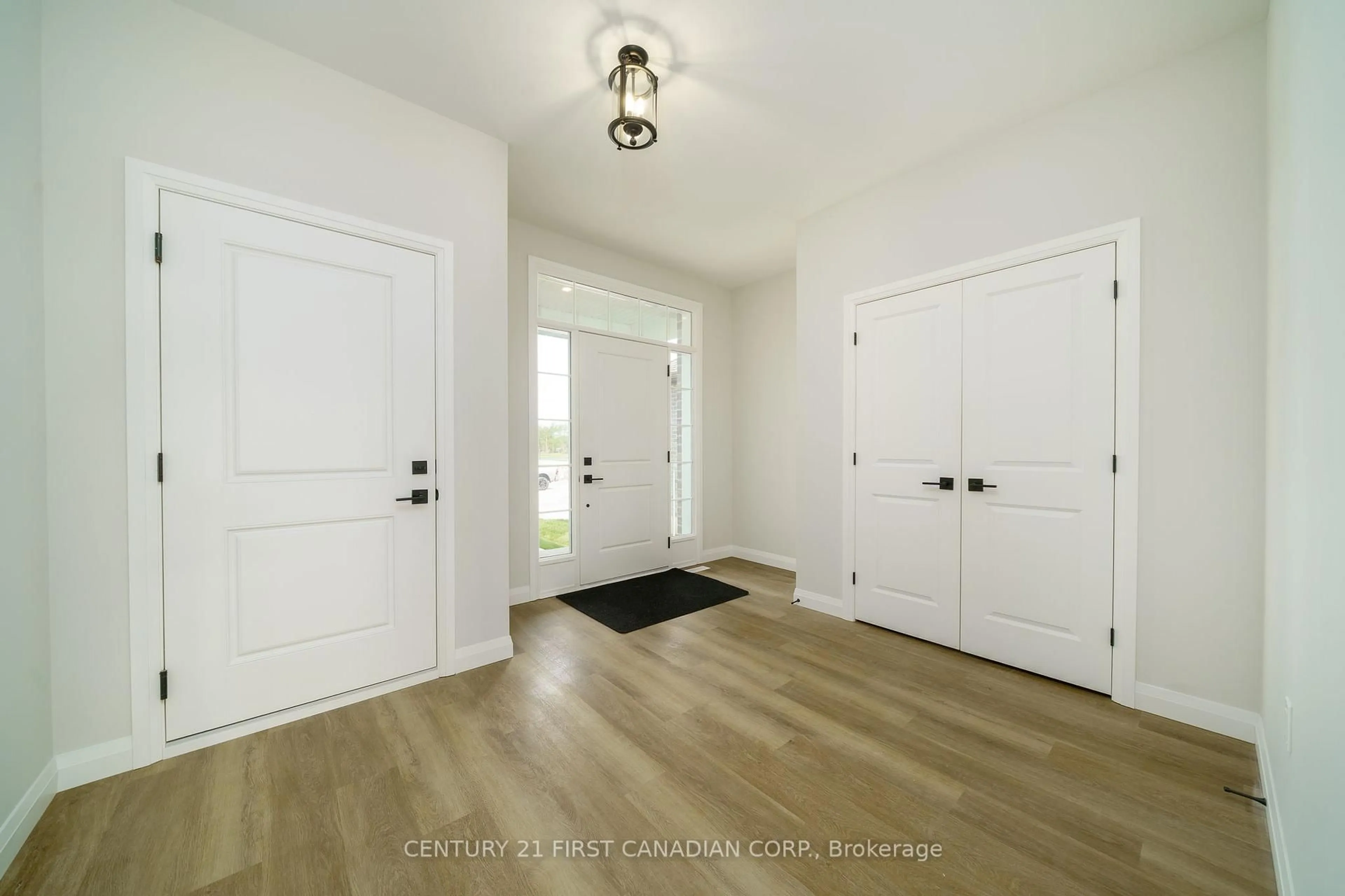 Indoor entryway for 6 Sheldabren St, North Middlesex Ontario N0M 1A0