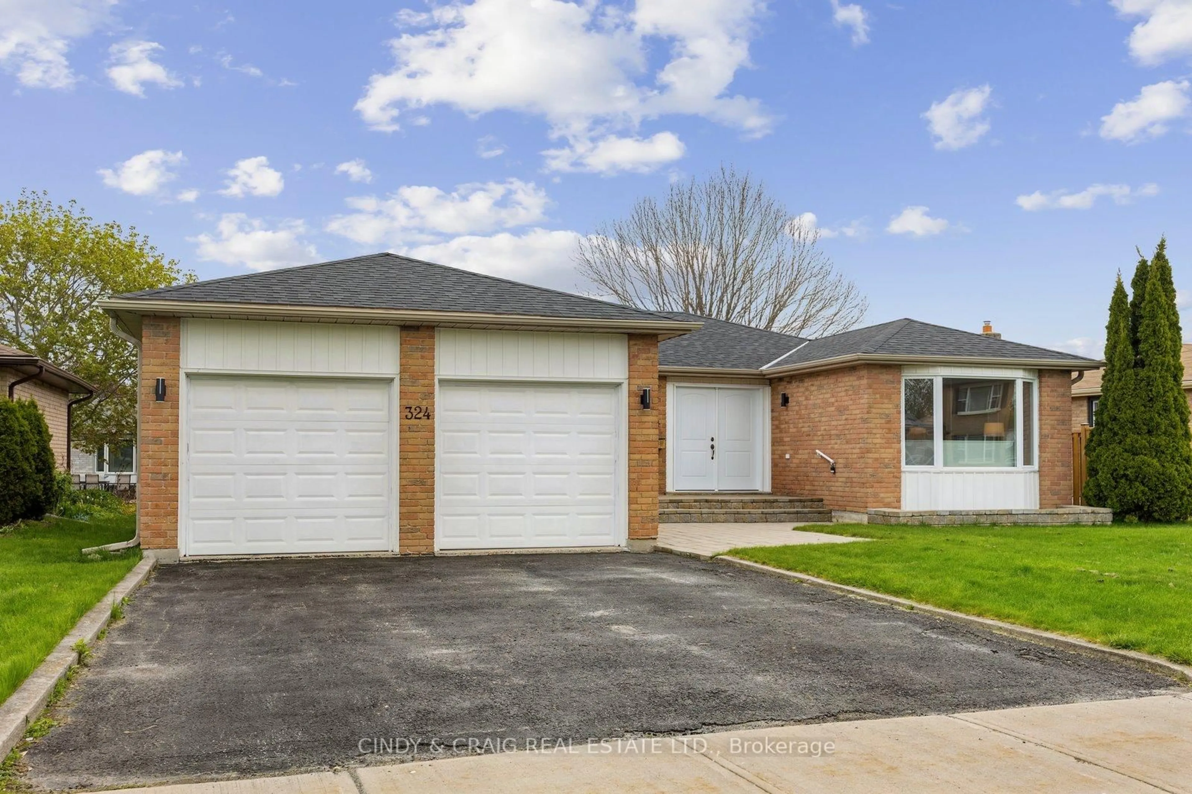 Home with brick exterior material, street for 324 Victoria Ave, Kawartha Lakes Ontario K9V 5T7