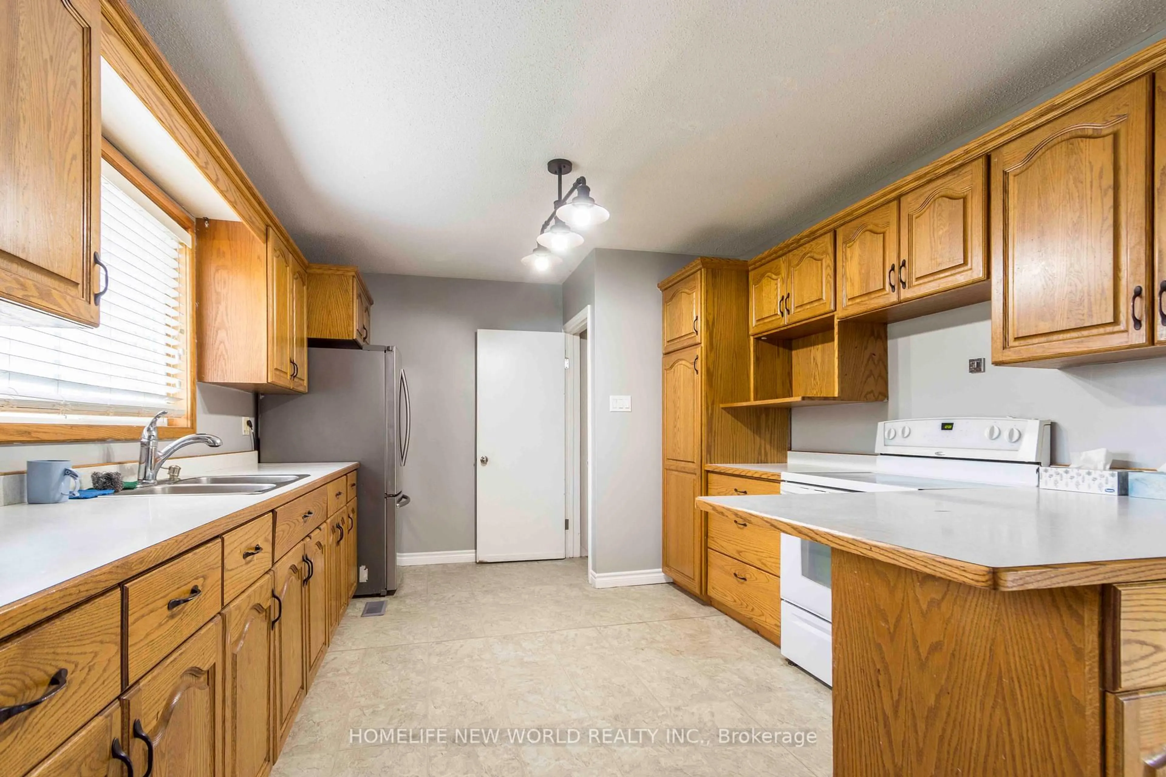Standard kitchen, unknown for 41 Alfred St, Quinte West Ontario K8V 2B2