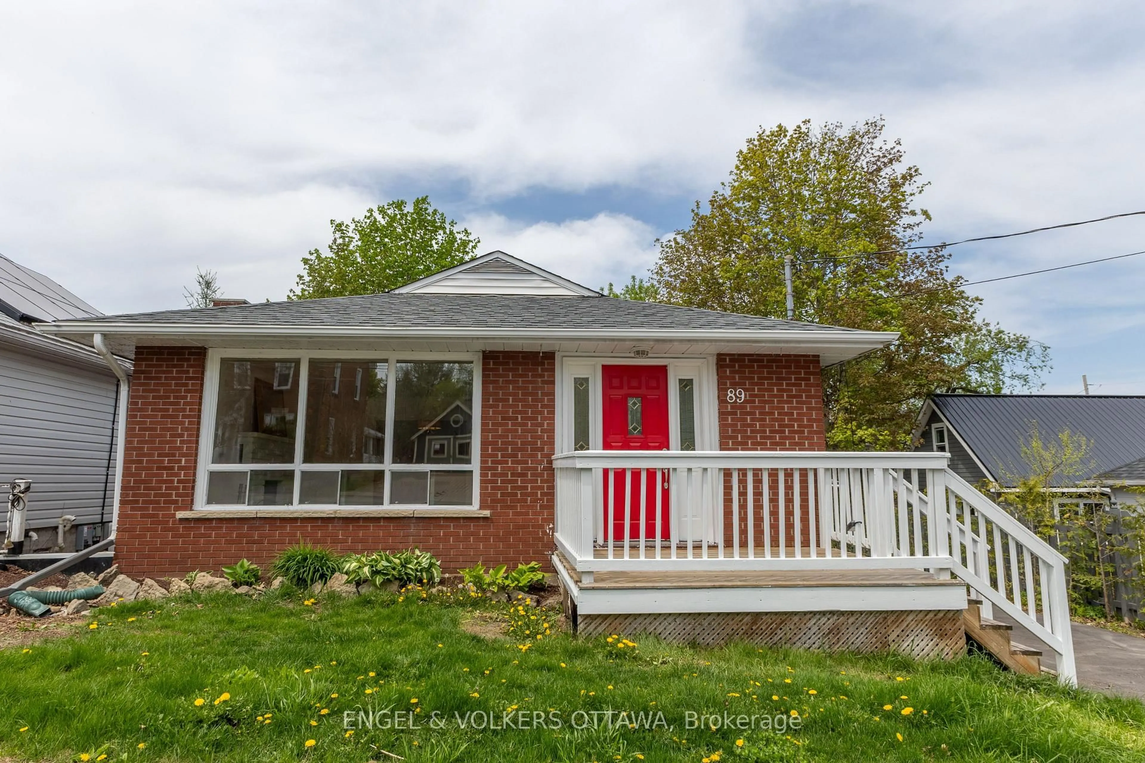 Home with brick exterior material, street for 89 Munro St, Carleton Place Ontario K7C 1H6