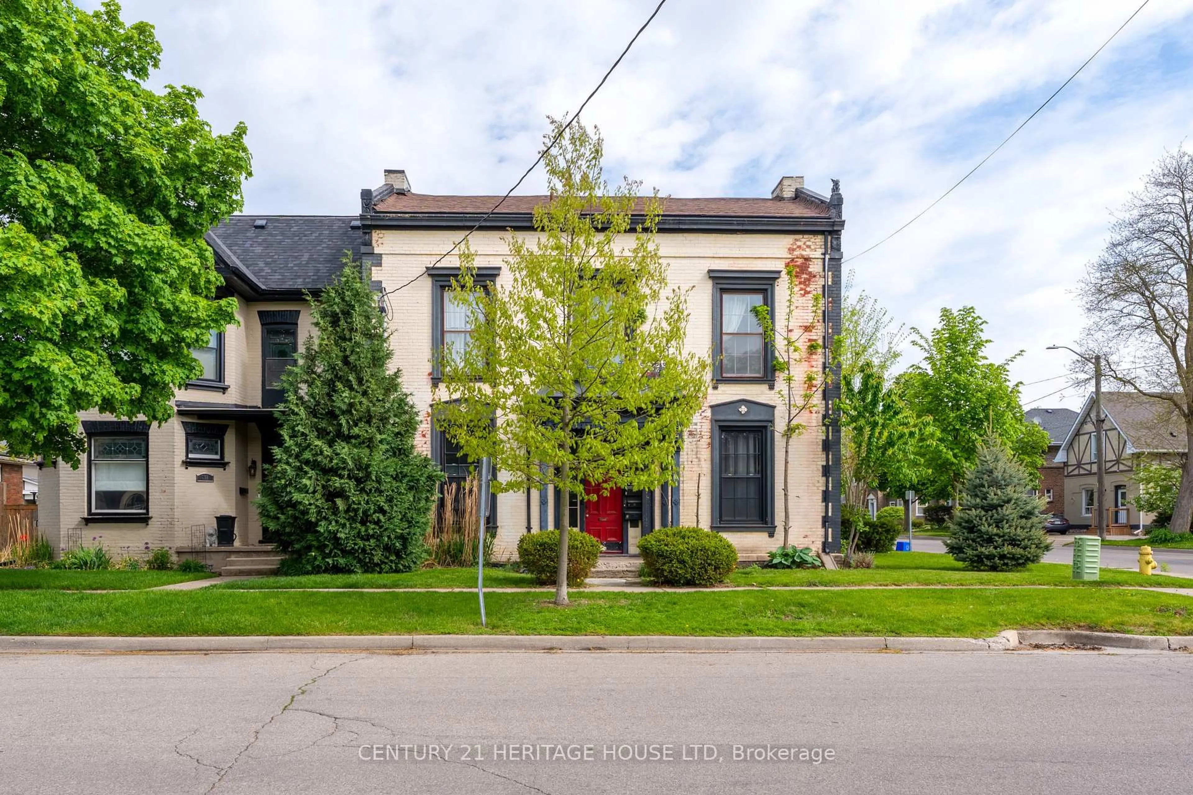 Home with brick exterior material, street for 220 Nelson St, Brant Ontario N3S 4C1