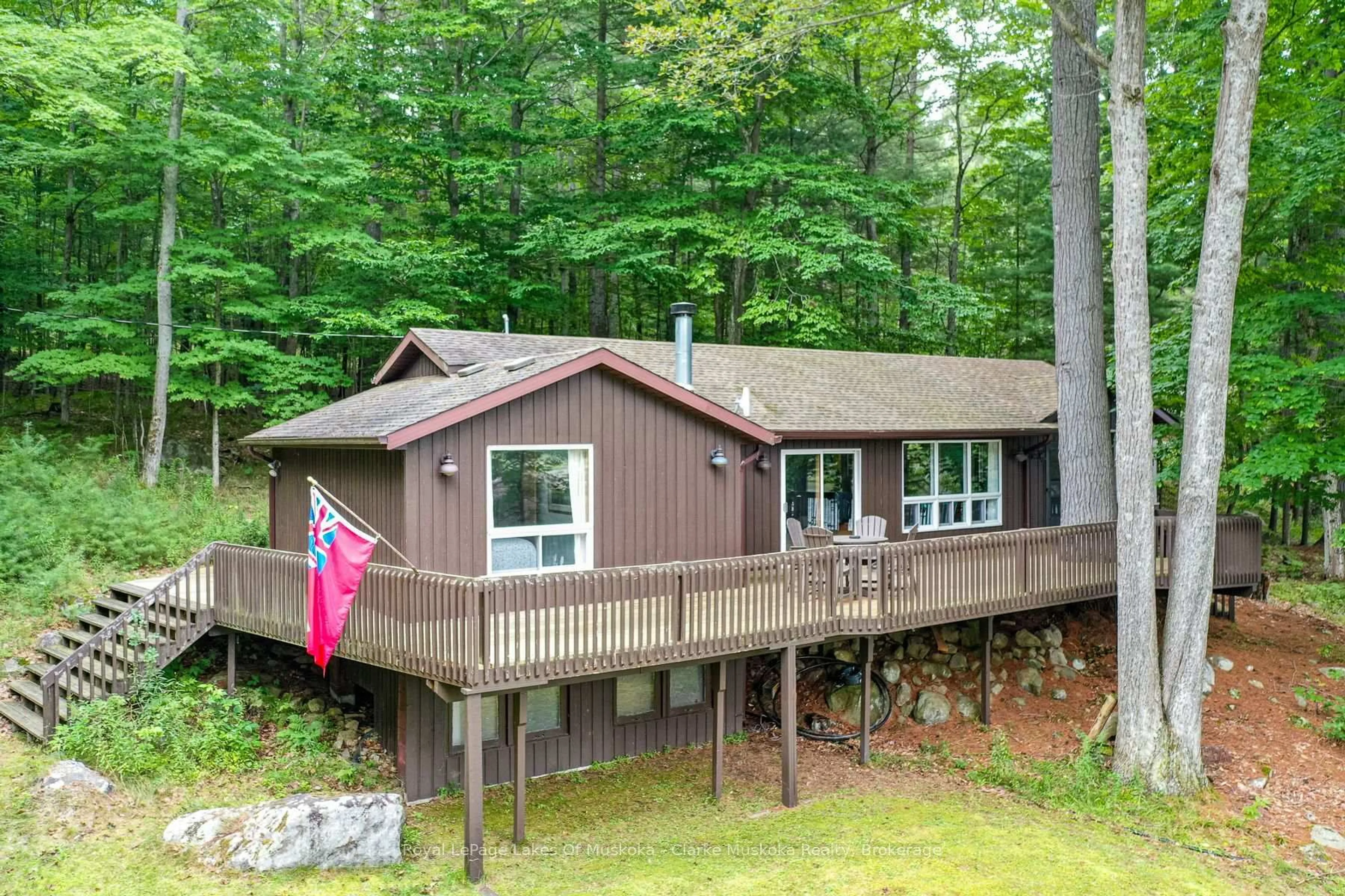 Unknown for 1007 OMINECA Rd #6, Muskoka Lakes Ontario P0B 1J0