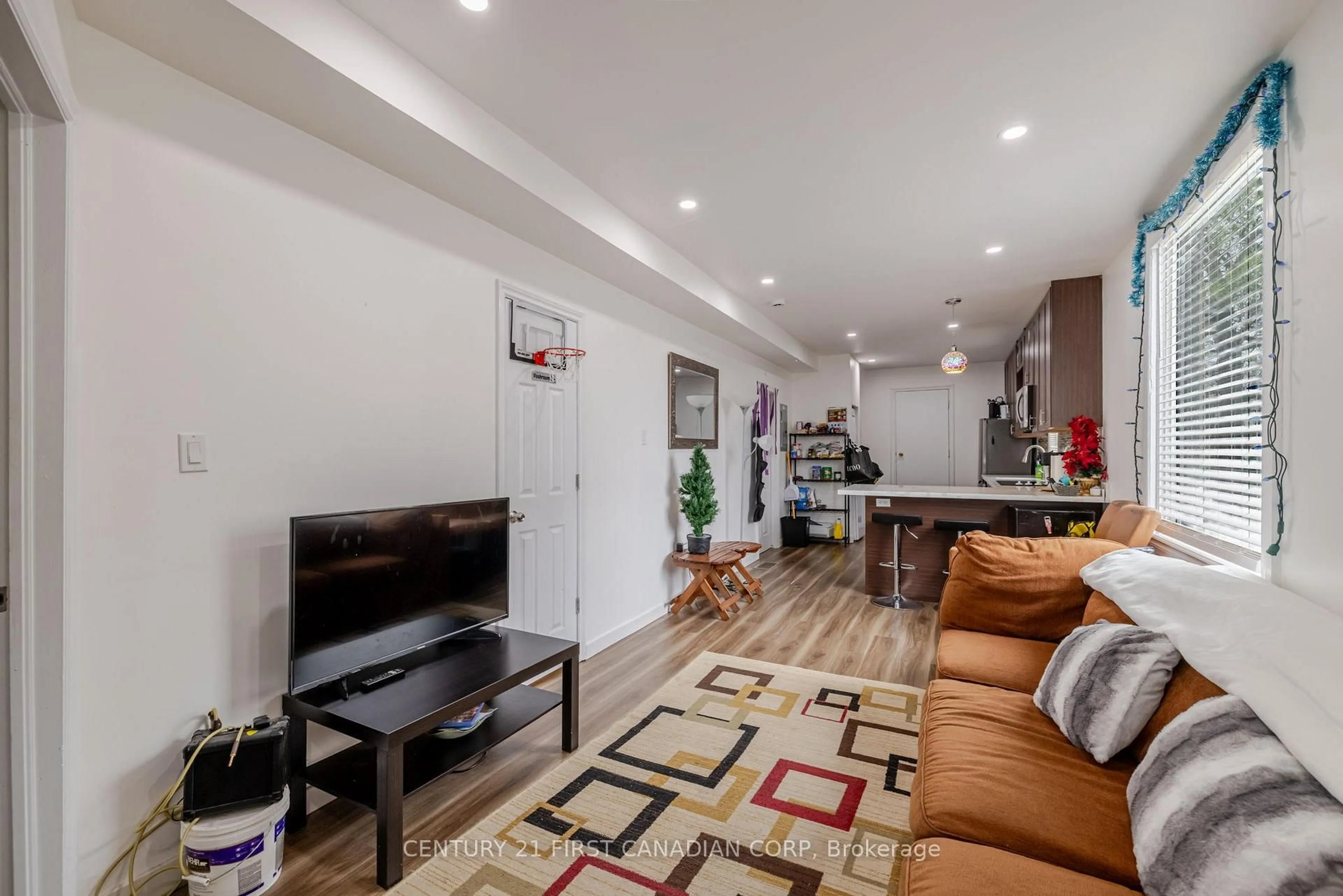 Living room with furniture, unknown for 30 Oxford St, London North Ontario N6H 1R3