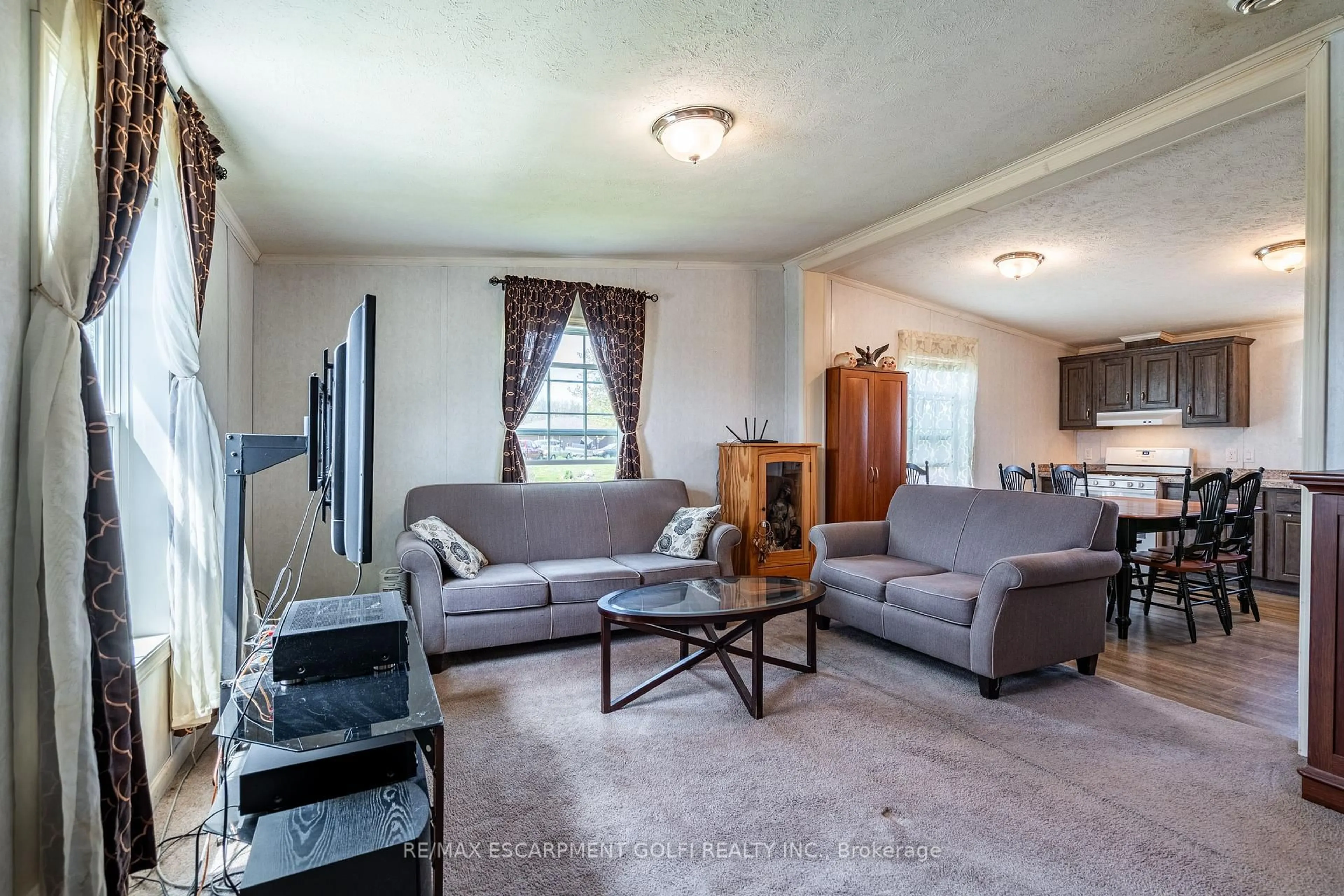 Living room with furniture, unknown for 1 Forest Tr, Haldimand Ontario N0A 1L0