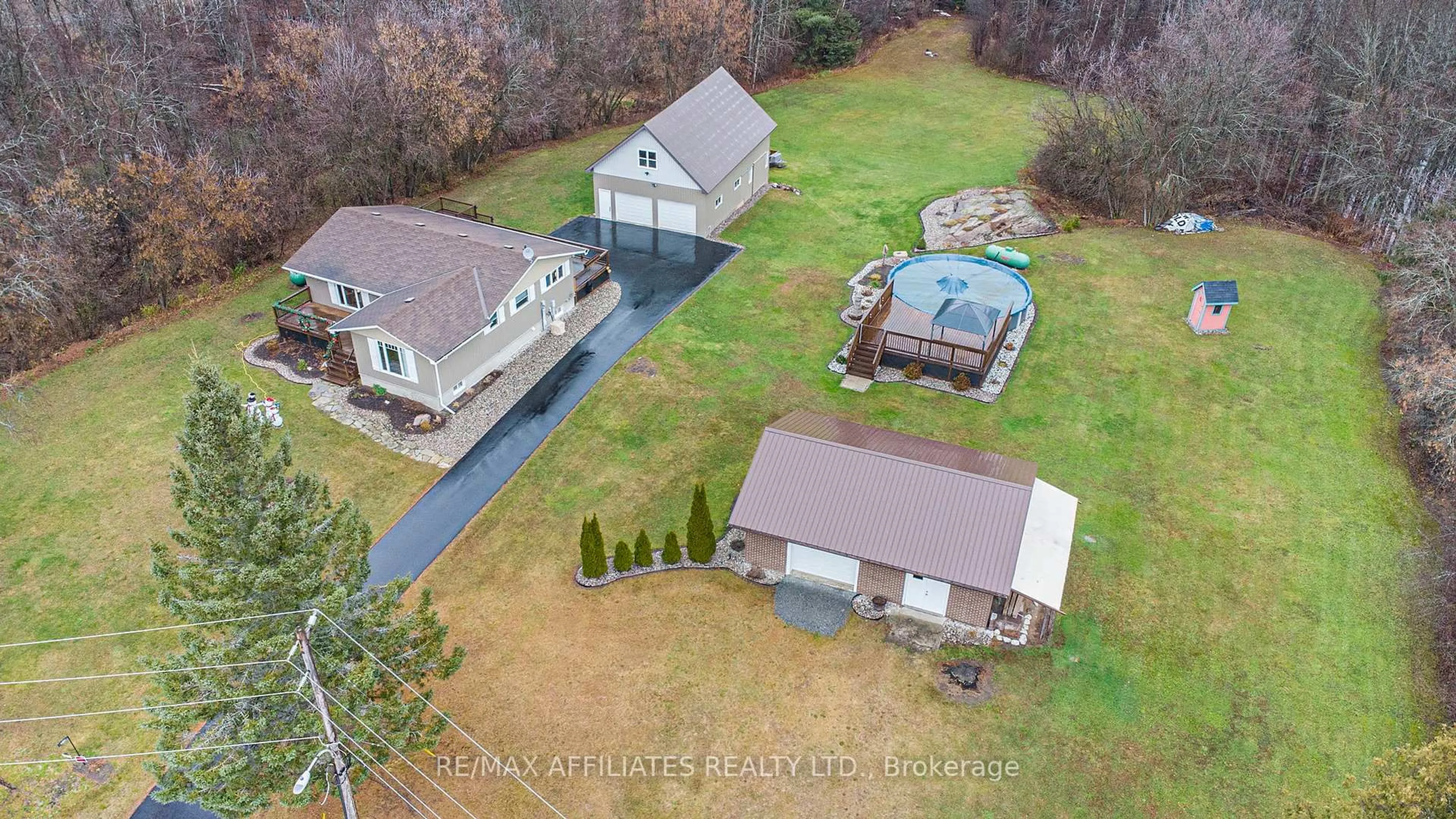 A pic from outside/outdoor area/front of a property/back of a property/a pic from drone, water/lake/river/ocean view for 157 PERTH St, Rideau Lakes Ontario K0G 1E0