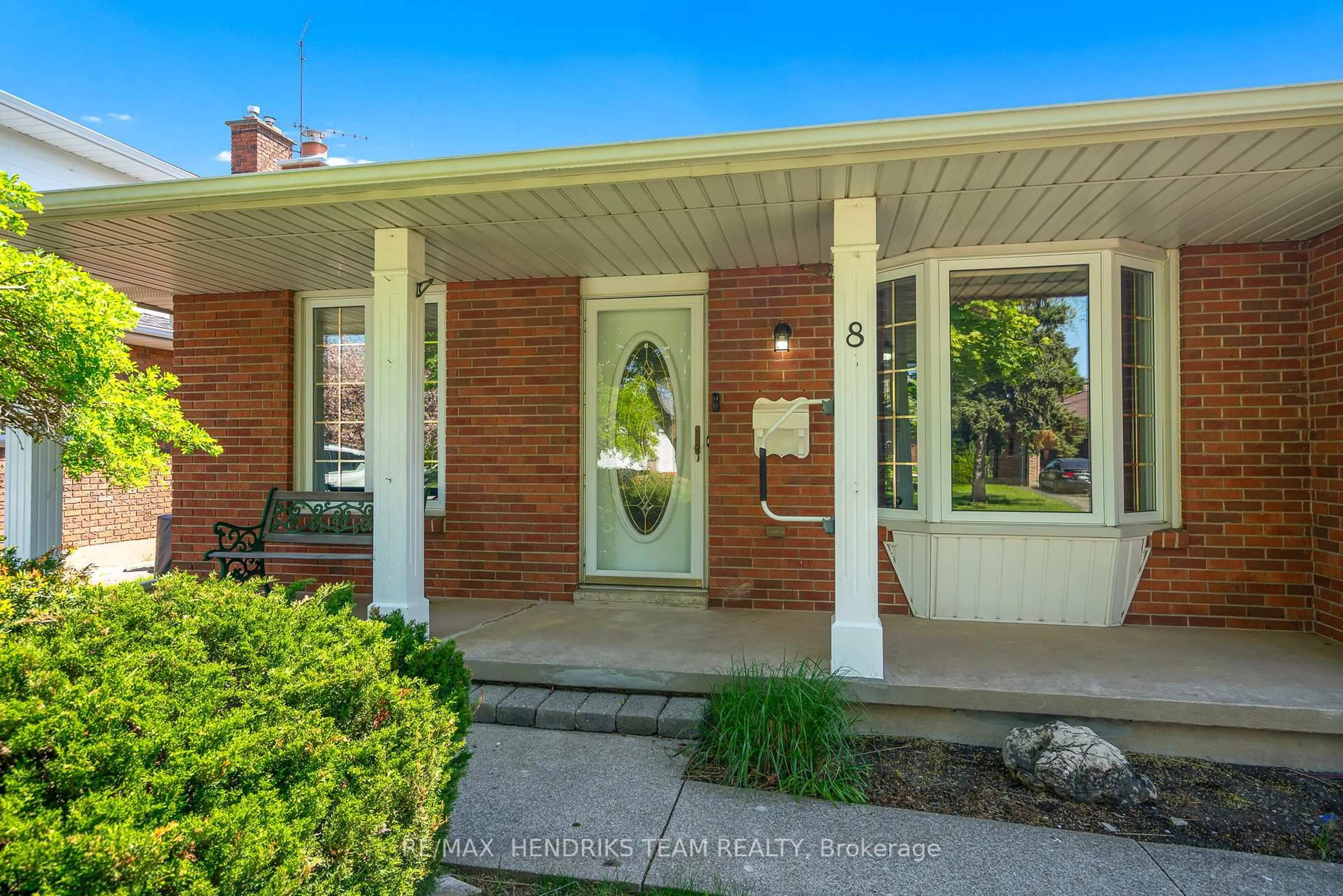 Home with brick exterior material, street for 8 Dolly Circ, St. Catharines Ontario L2P 3T2