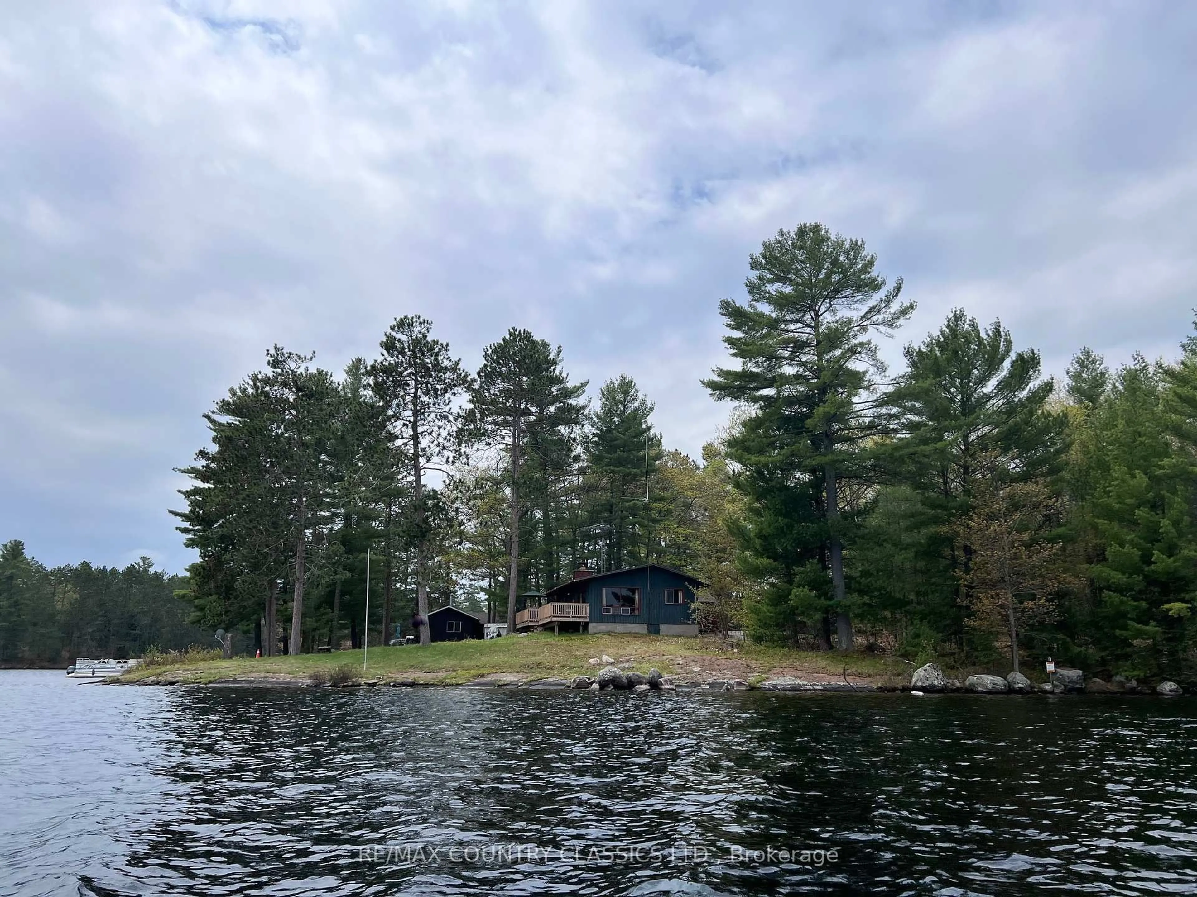 A pic from outside/outdoor area/front of a property/back of a property/a pic from drone, water/lake/river/ocean view for 910 Weslemkoon Lake N/A, Addington Highlands Ontario K0L 2M0