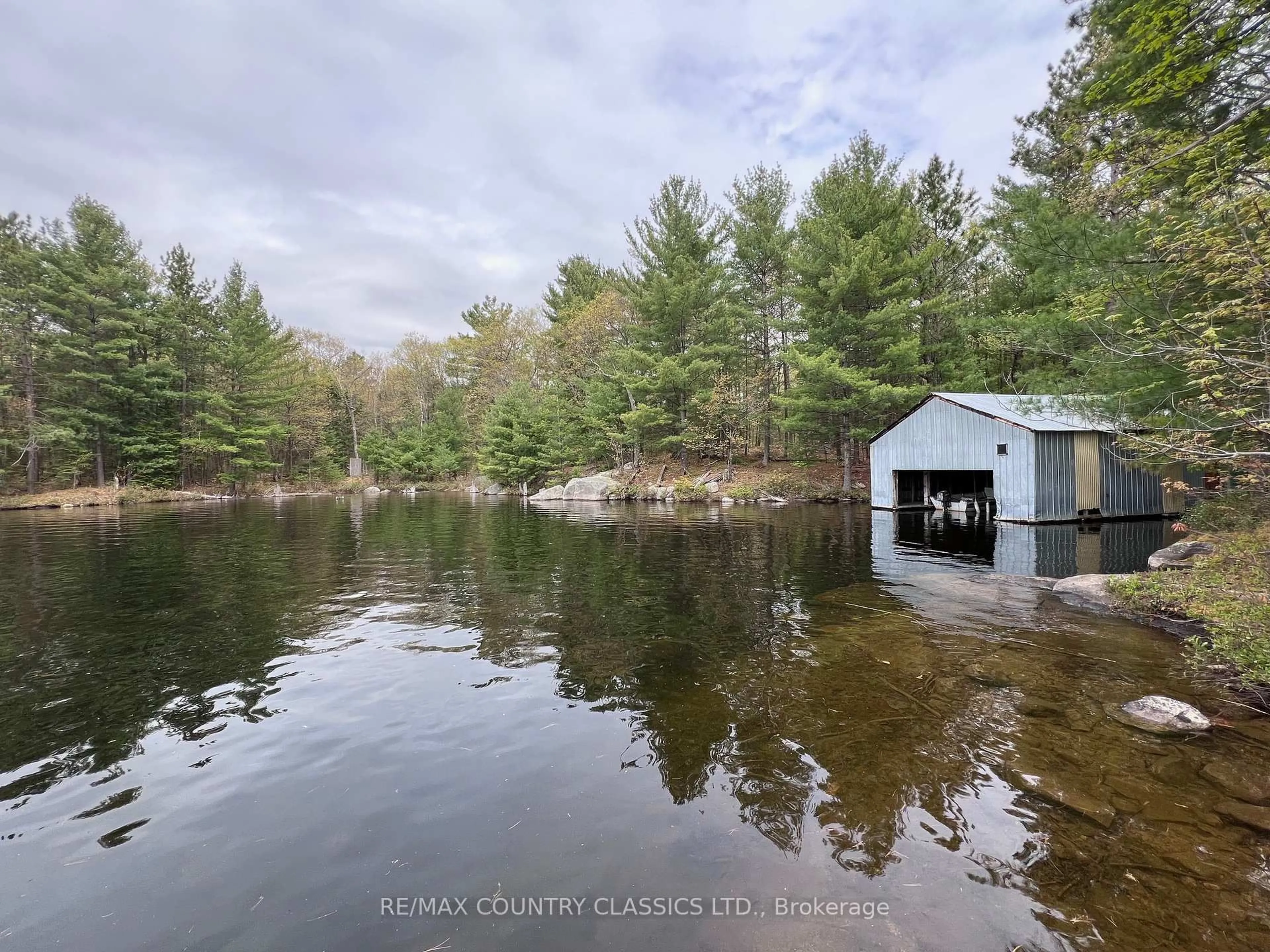 Shed for 910 Weslemkoon Lake N/A, Addington Highlands Ontario K0L 2M0