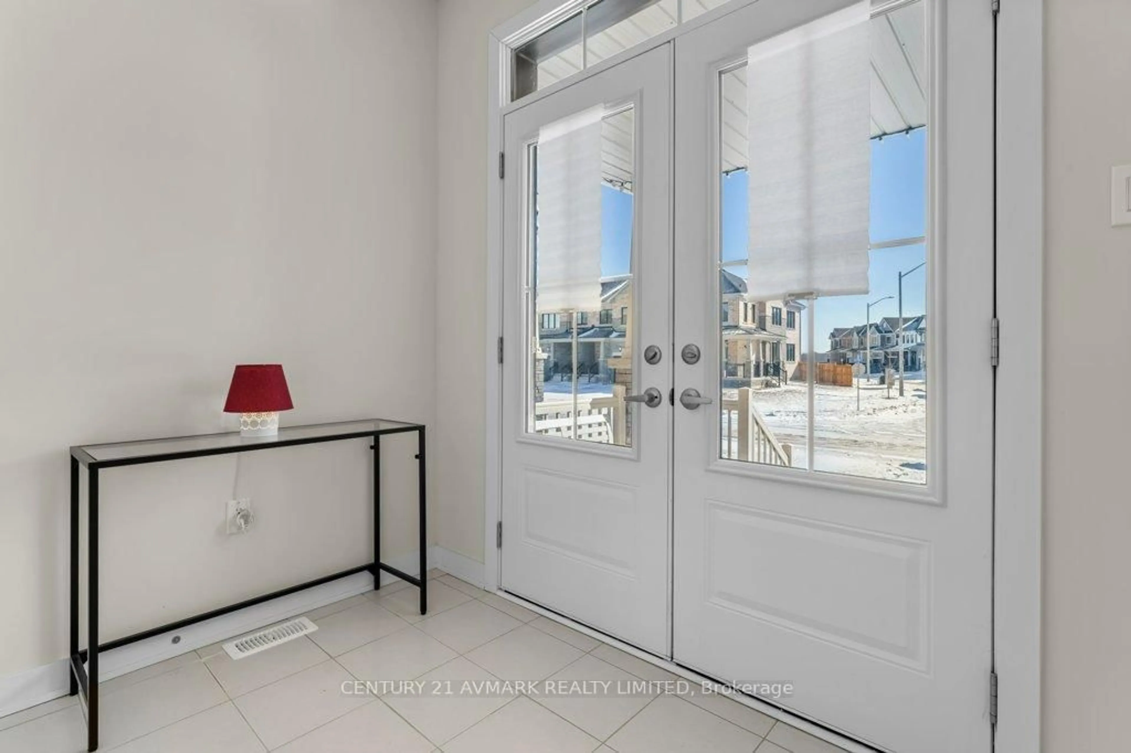 Indoor entryway for 141 Keelson St, Welland Ontario L3B 0M6