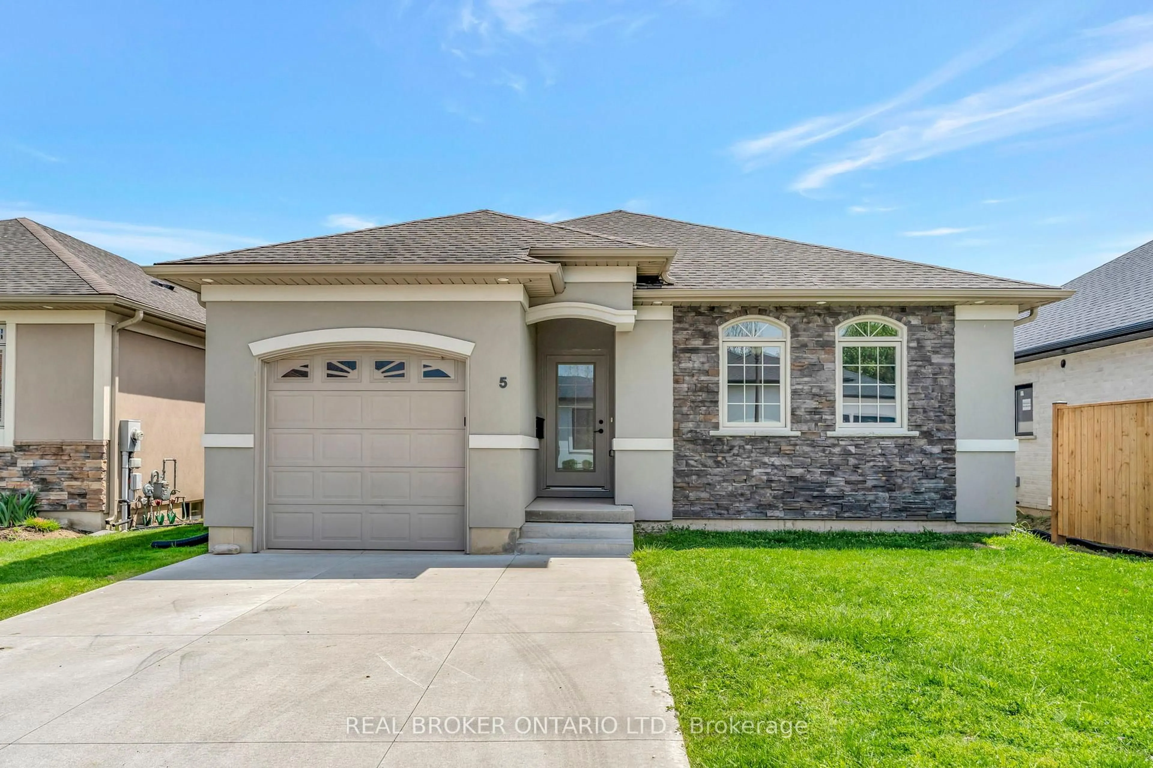 Home with brick exterior material, street for 5 John Pound Rd #5, Tillsonburg Ontario N4G 5X3