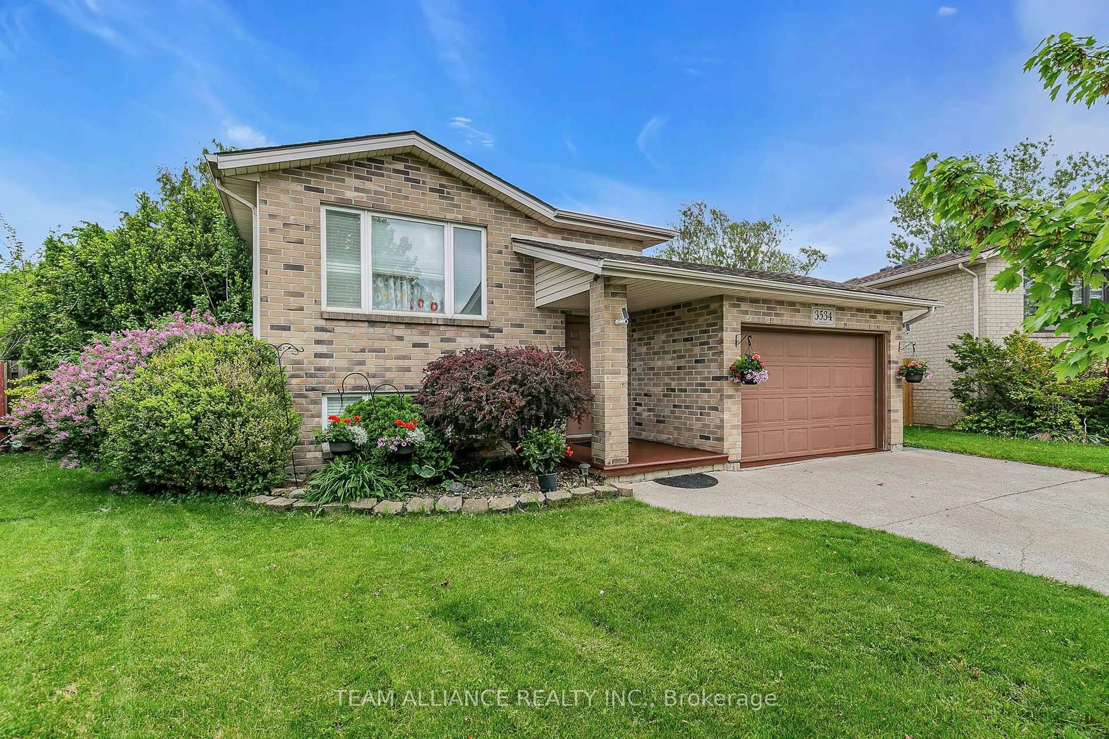 Home with brick exterior material, street for 3534 Caribou Cres, Windsor Ontario N8W 5V5