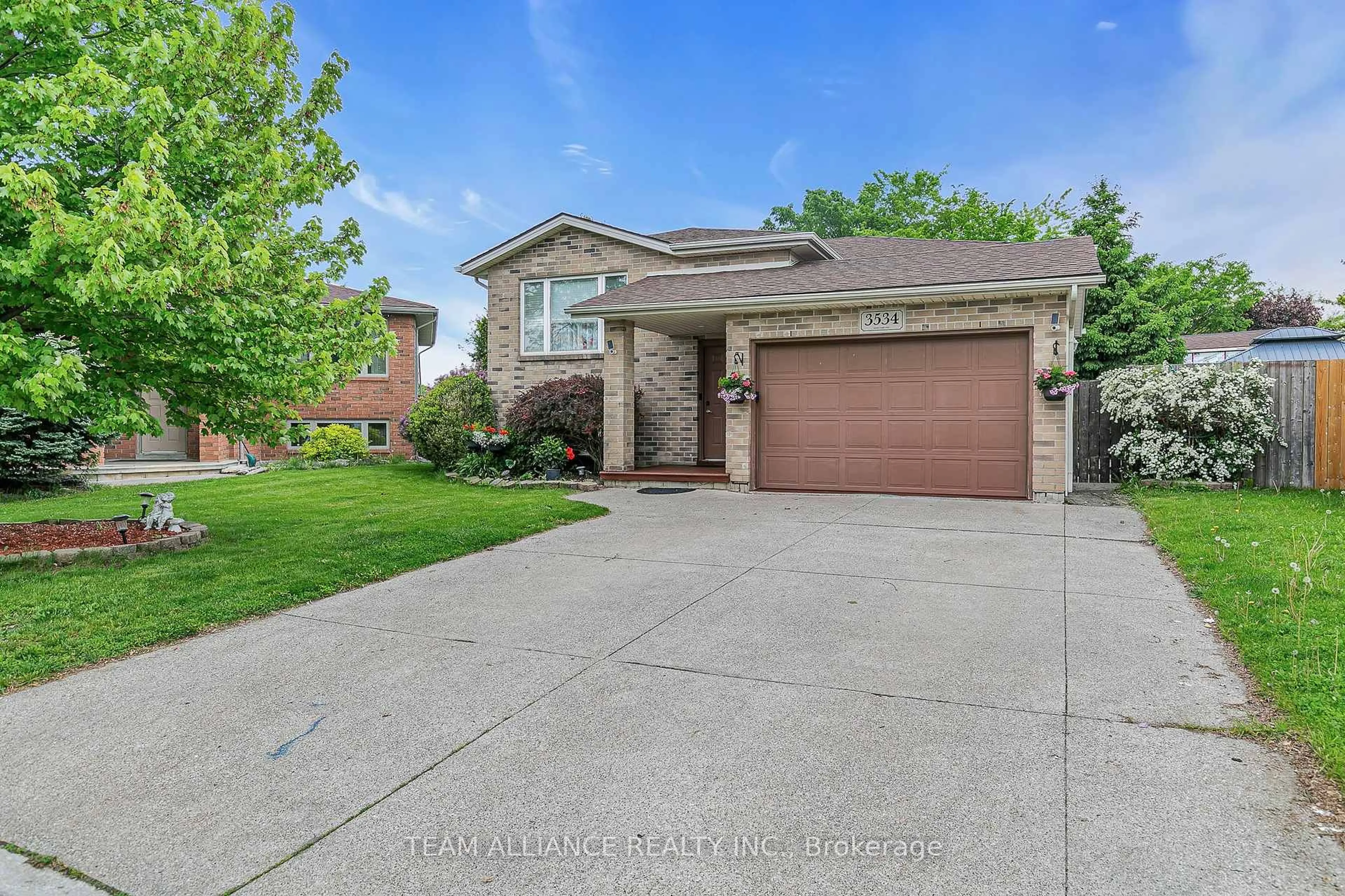 Home with brick exterior material, street for 3534 Caribou Cres, Windsor Ontario N8W 5V5