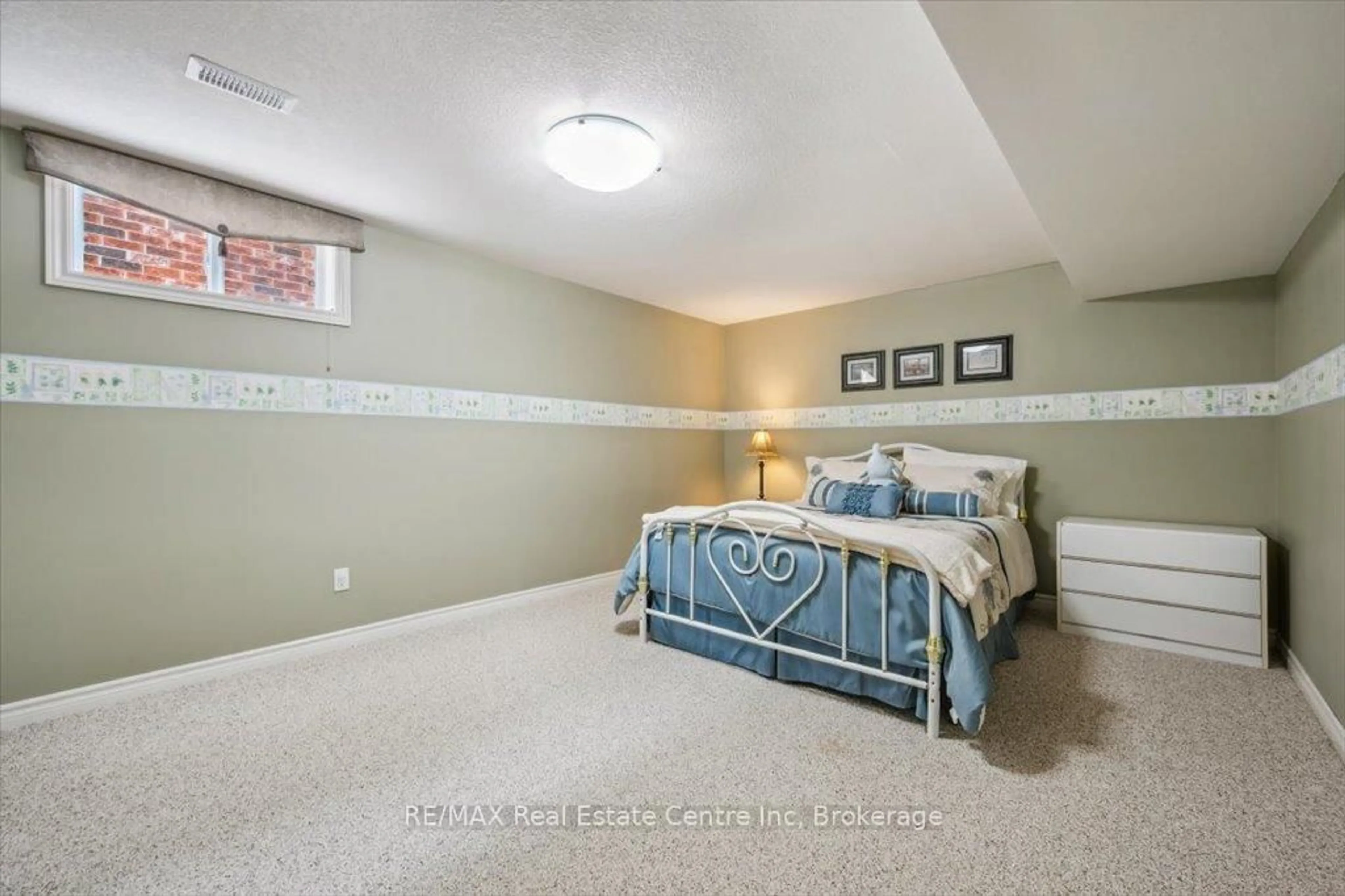 Bedroom with bed, unknown for 758 Willow Rd, Guelph Ontario N1K 1Z2
