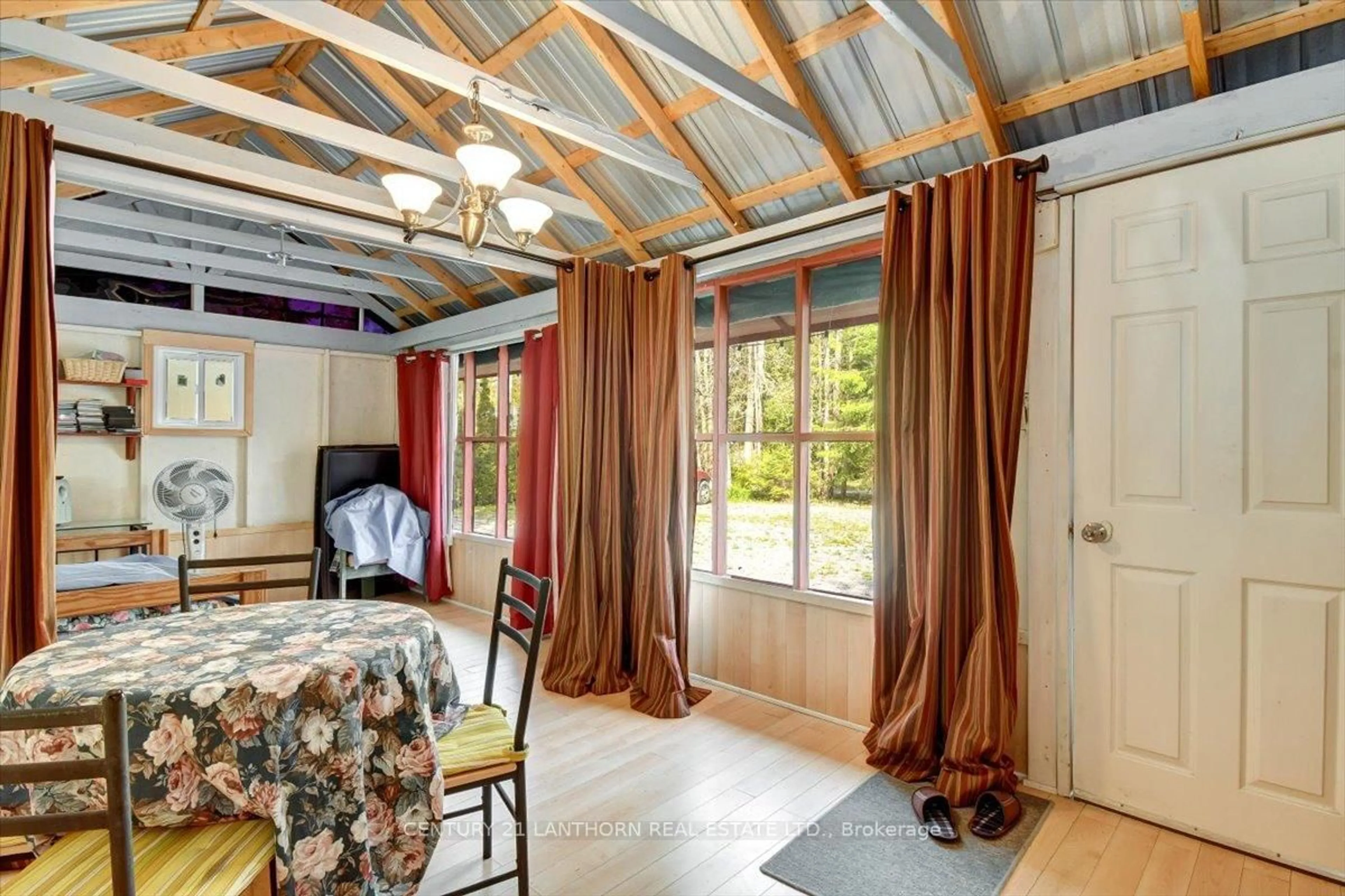 Dining room, unknown for 54 Beach Rd, Limoges Ontario K0K 2M0