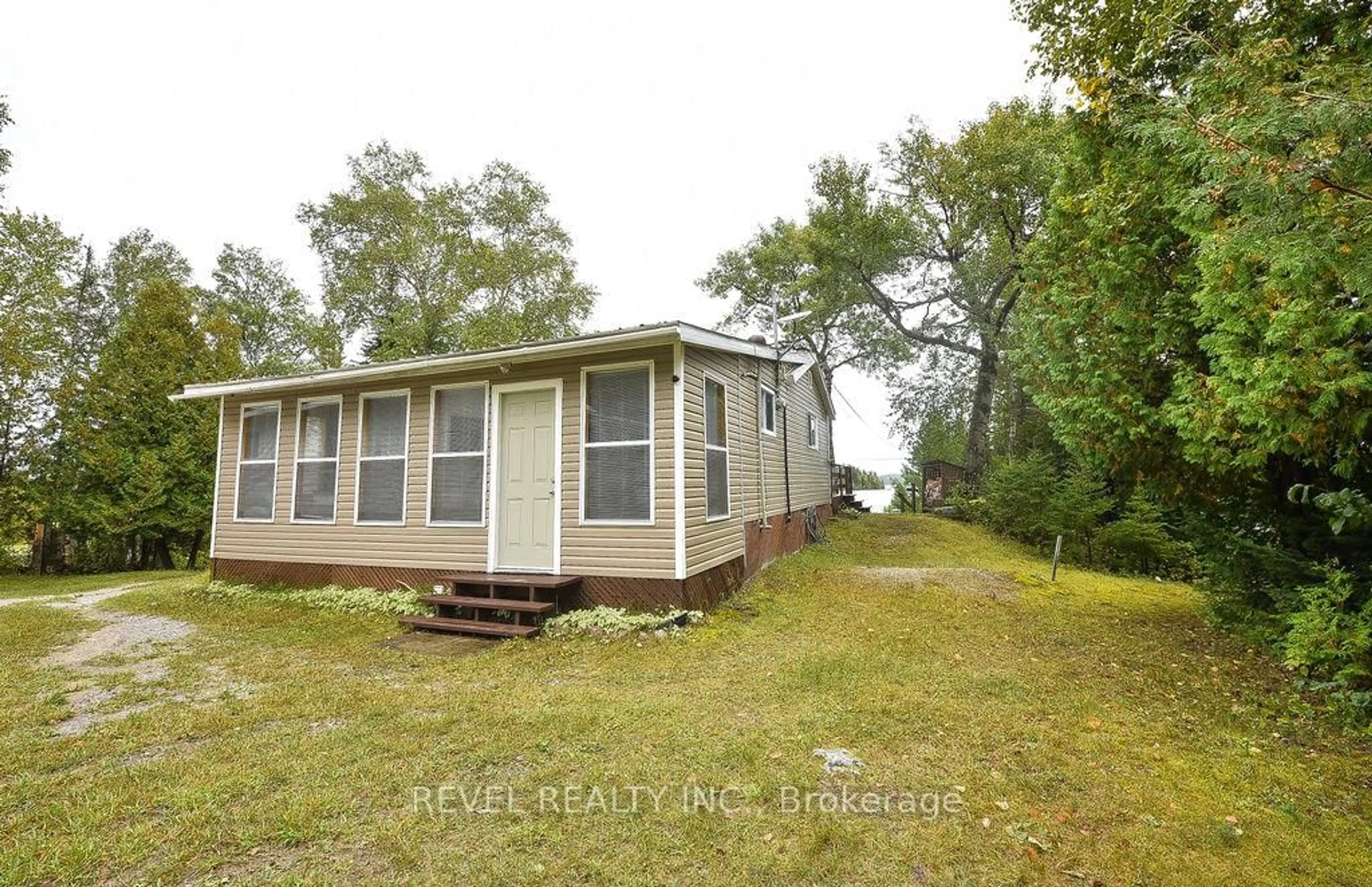 Home with vinyl exterior material, water/lake/river/ocean view for Lot 15 Bay Rd, Sudbury Remote Area Ontario P0M 1T0