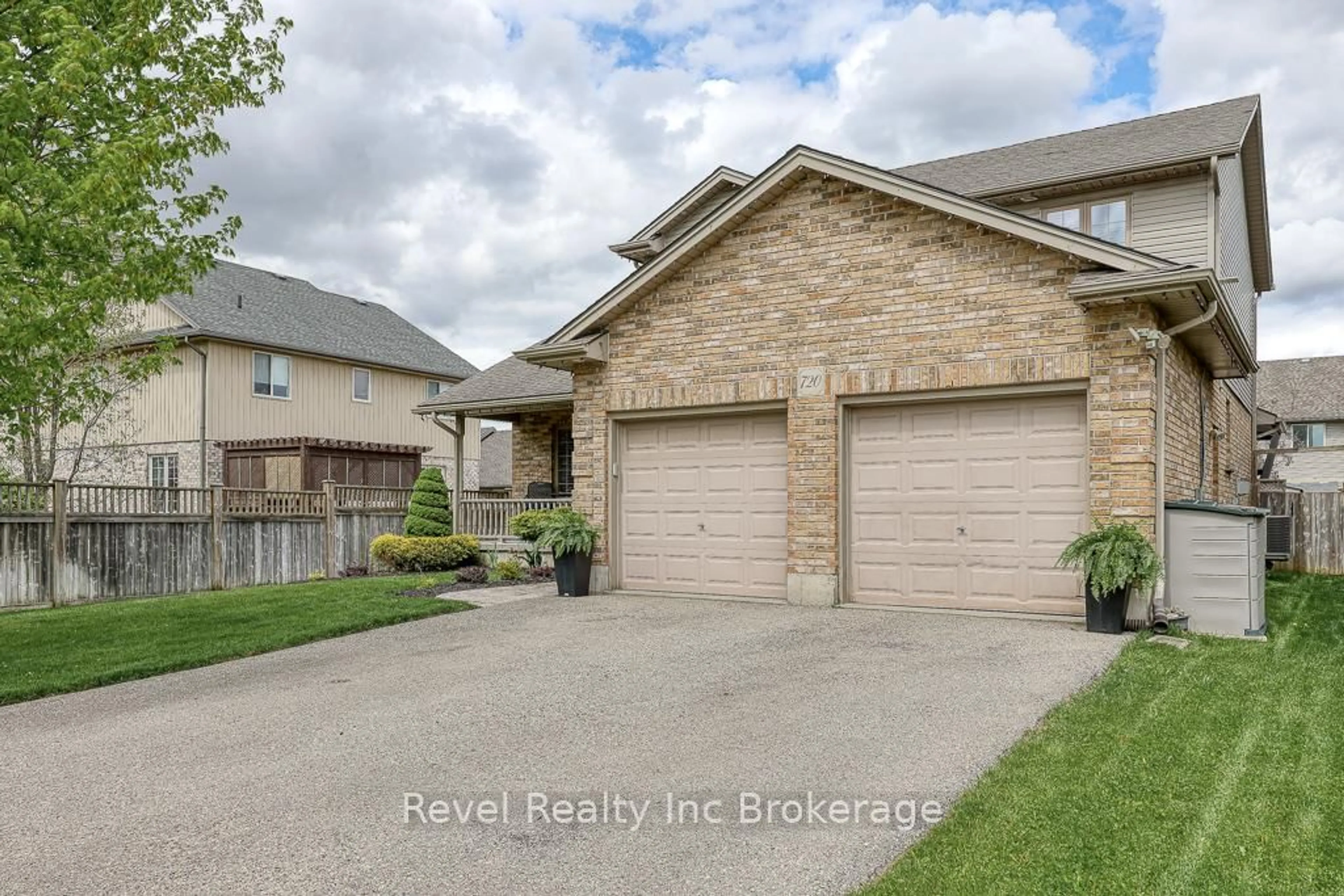 Home with brick exterior material, street for 720 Anzio Rd, Woodstock Ontario N4T 0B5