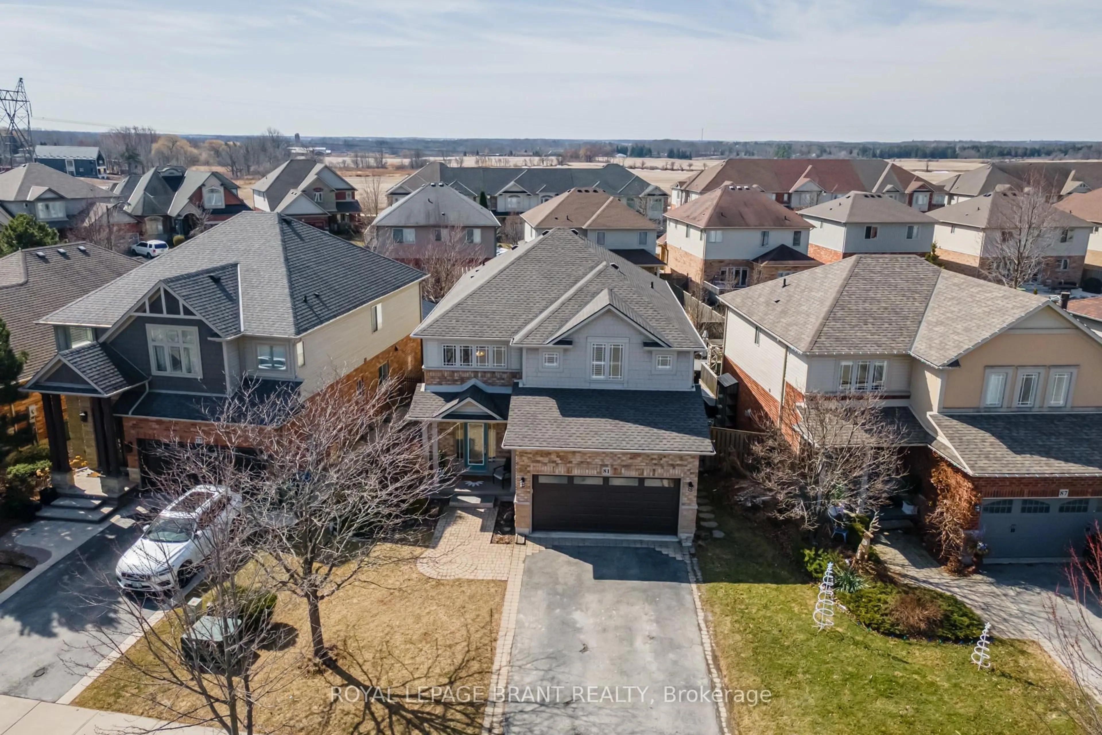 A pic from outside/outdoor area/front of a property/back of a property/a pic from drone, street for 81 Windwood Dr, Hamilton Ontario L0R 1C0