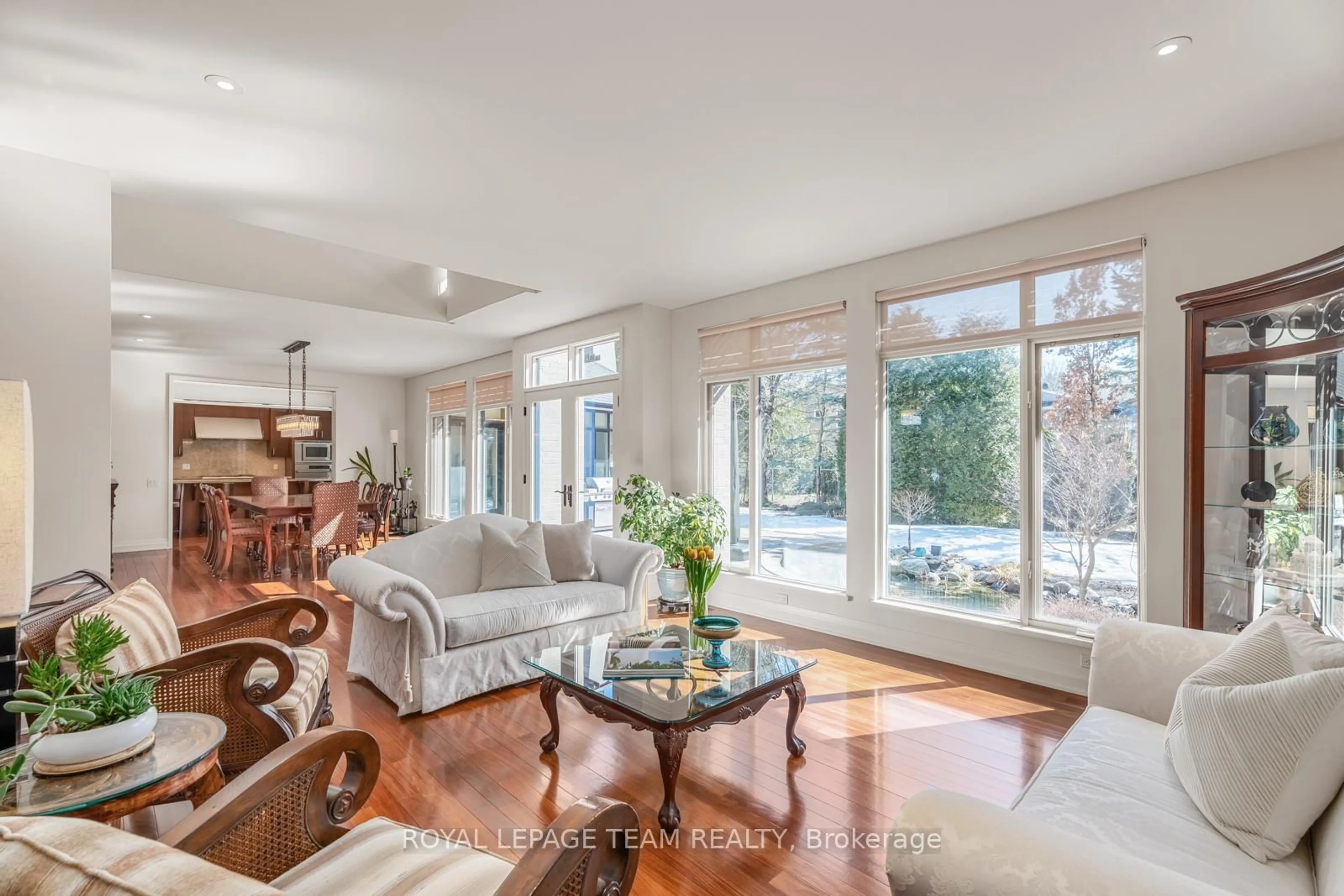Living room with furniture, unknown for 37 Rothwell Dr, Gloucester Ontario K1J 7G5