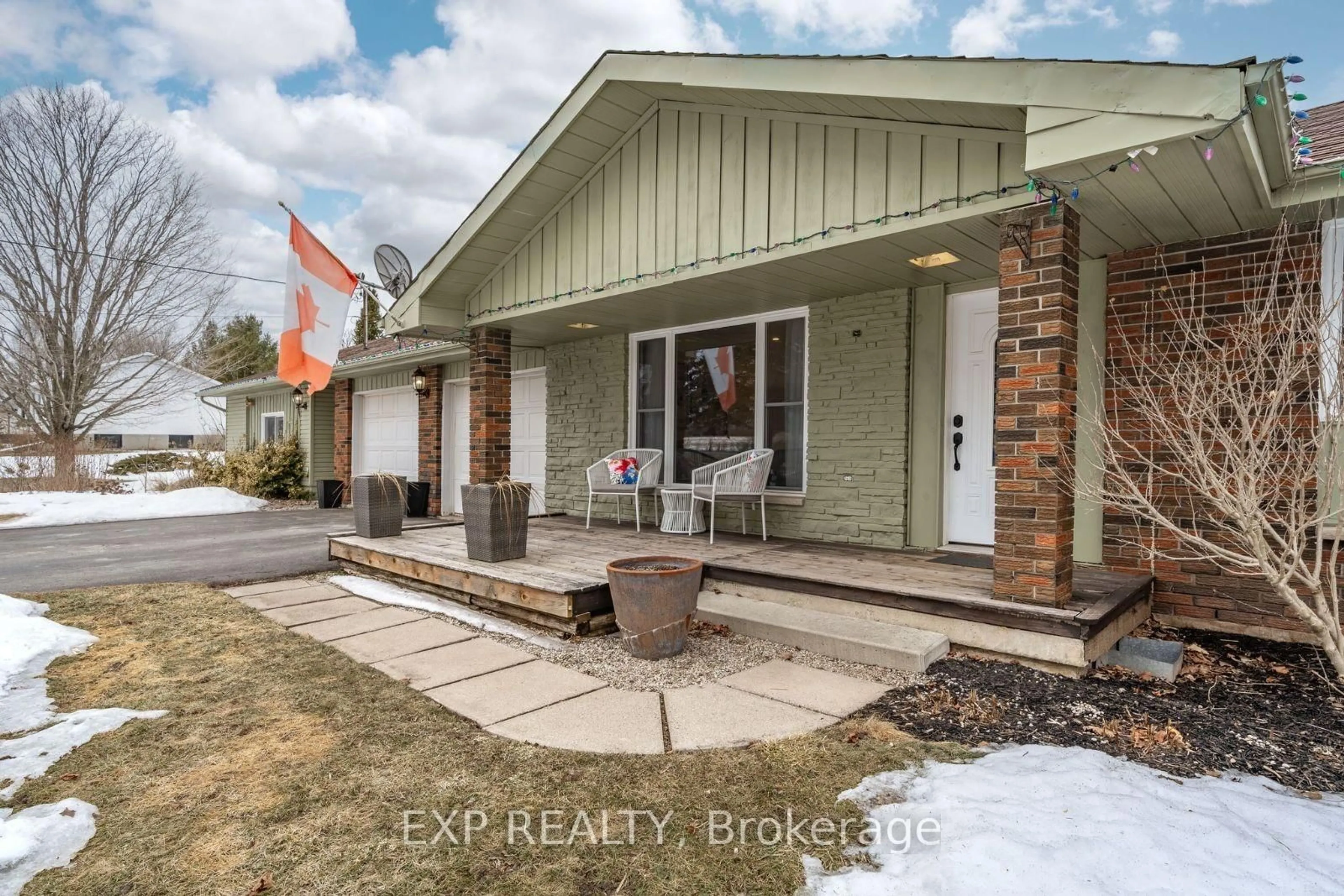 Indoor entryway for 1121 HARMONY Rd, Corbyville Ontario K0K 1V0