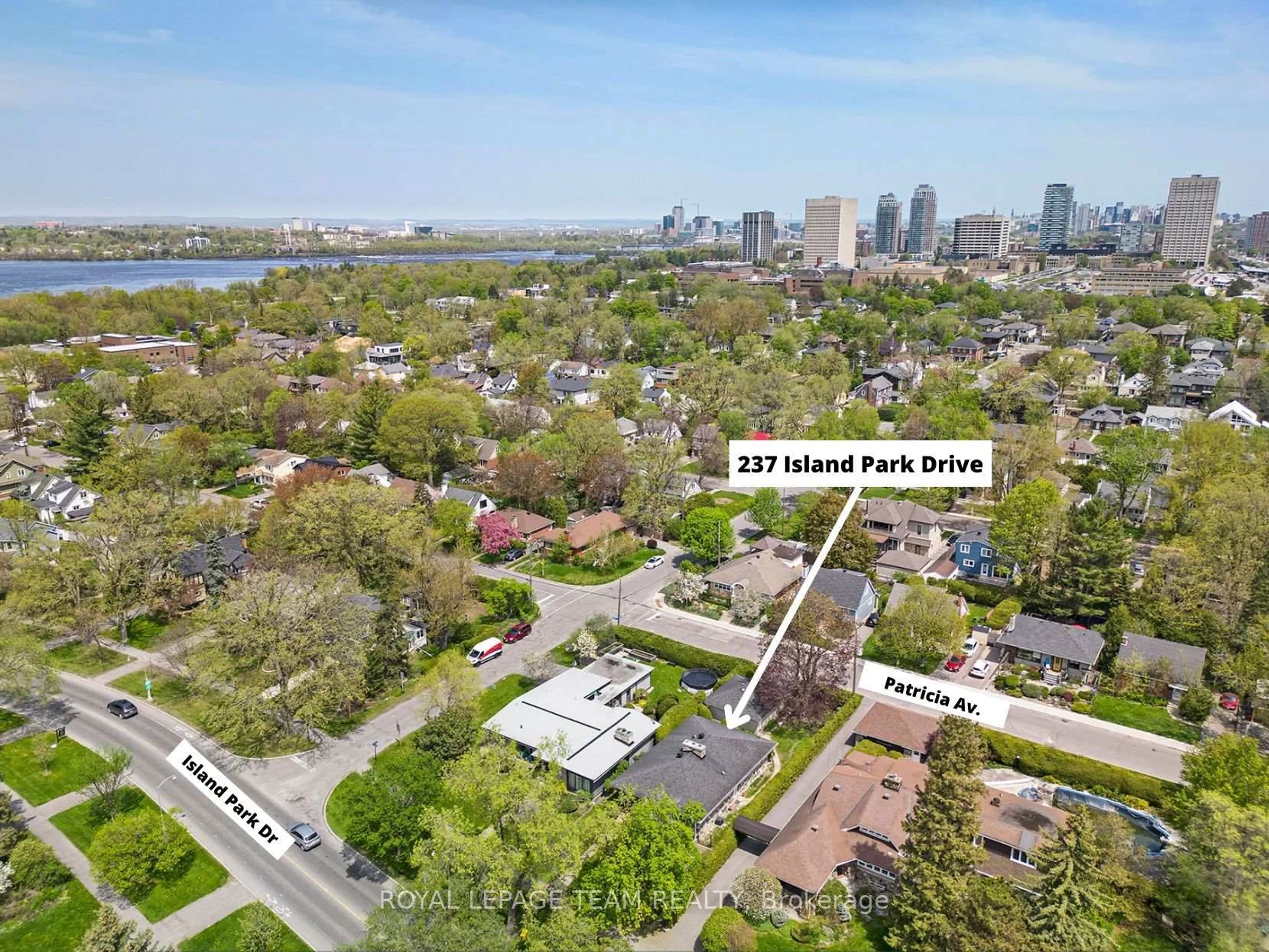 A pic from outside/outdoor area/front of a property/back of a property/a pic from drone, city buildings view from balcony for 237 Island Park Dr, Ottawa Ontario K1Y 0A5