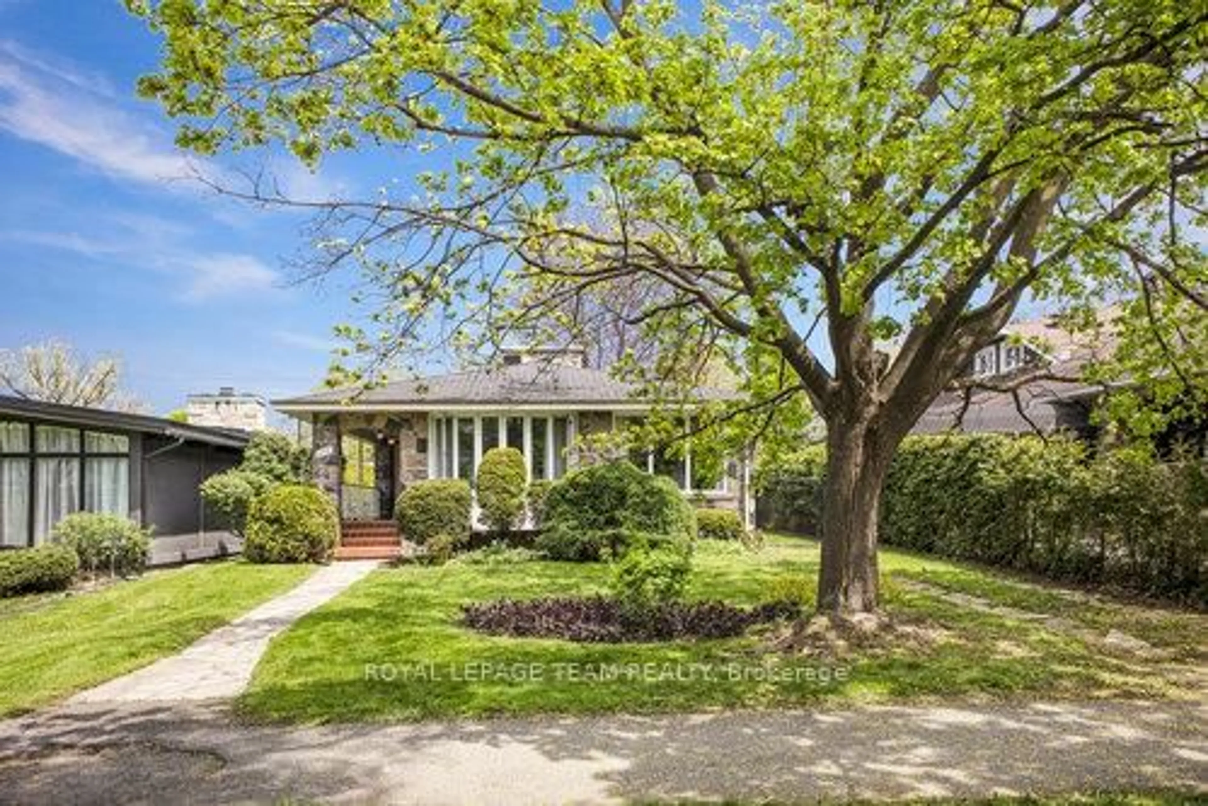 Unknown for 237 Island Park Dr, Ottawa Ontario K1Y 0A5