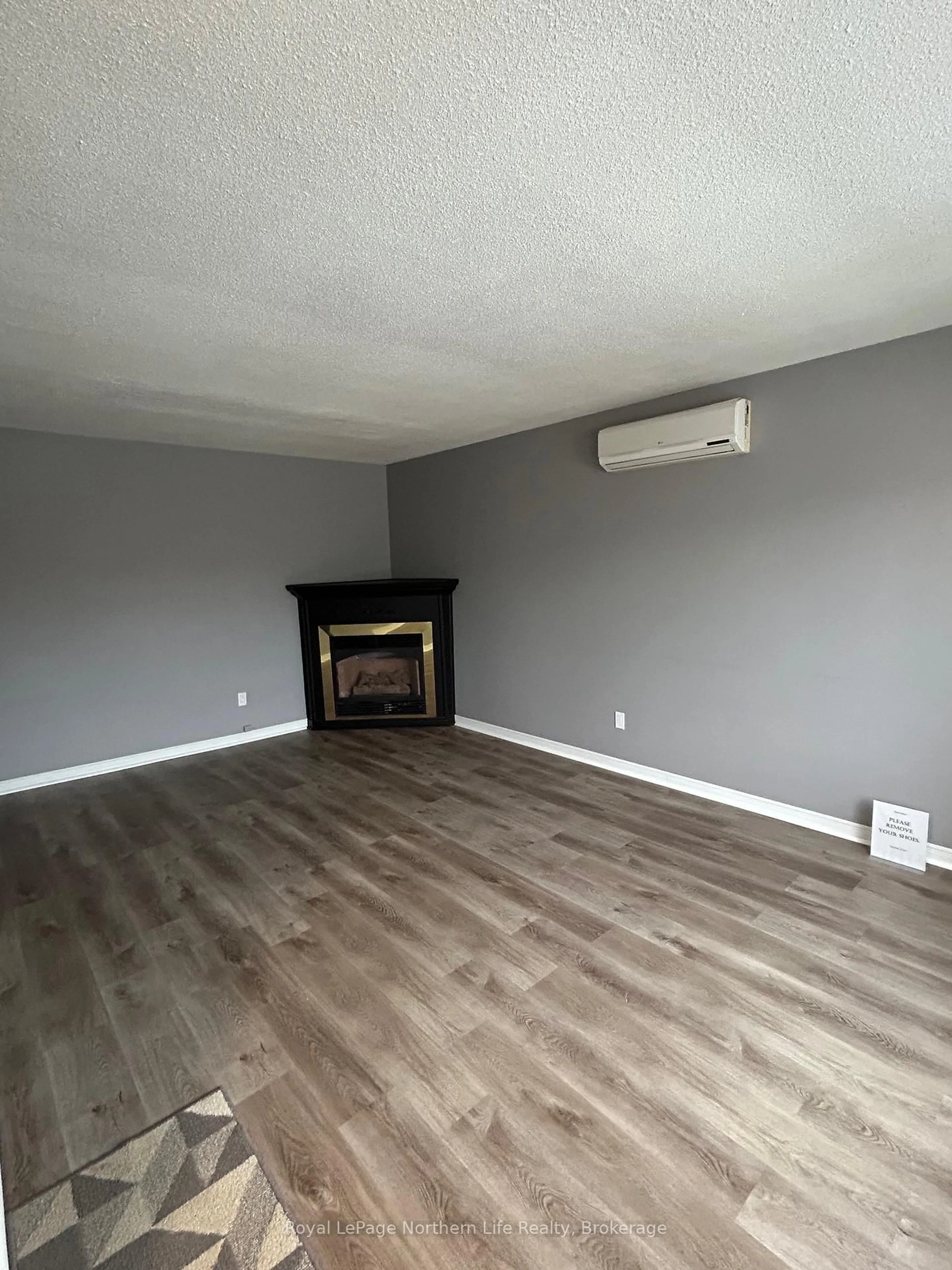 A pic of a room for 155 King St, North Bay Ontario P1B 1P1