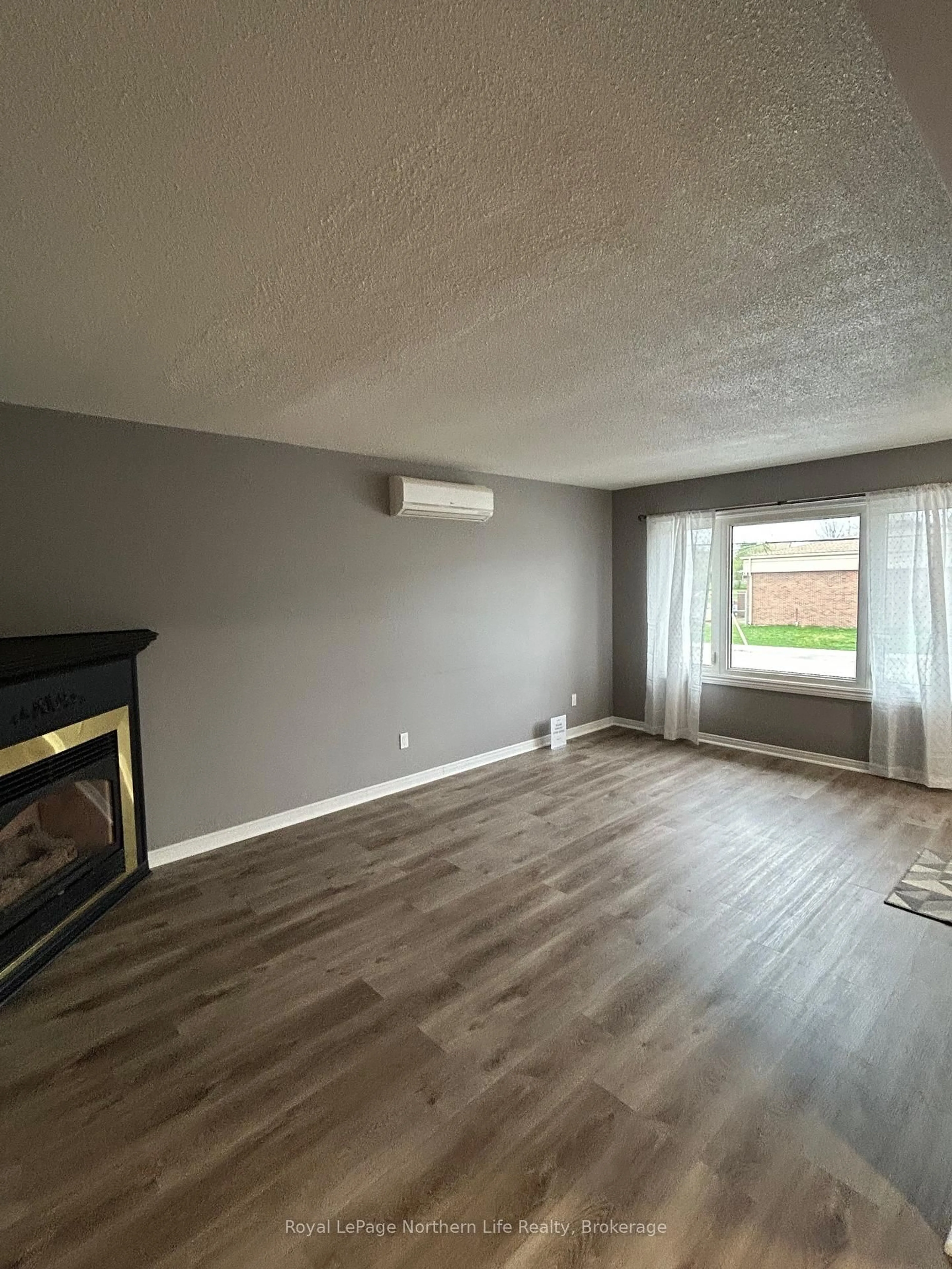 A pic of a room for 155 King St, North Bay Ontario P1B 1P1