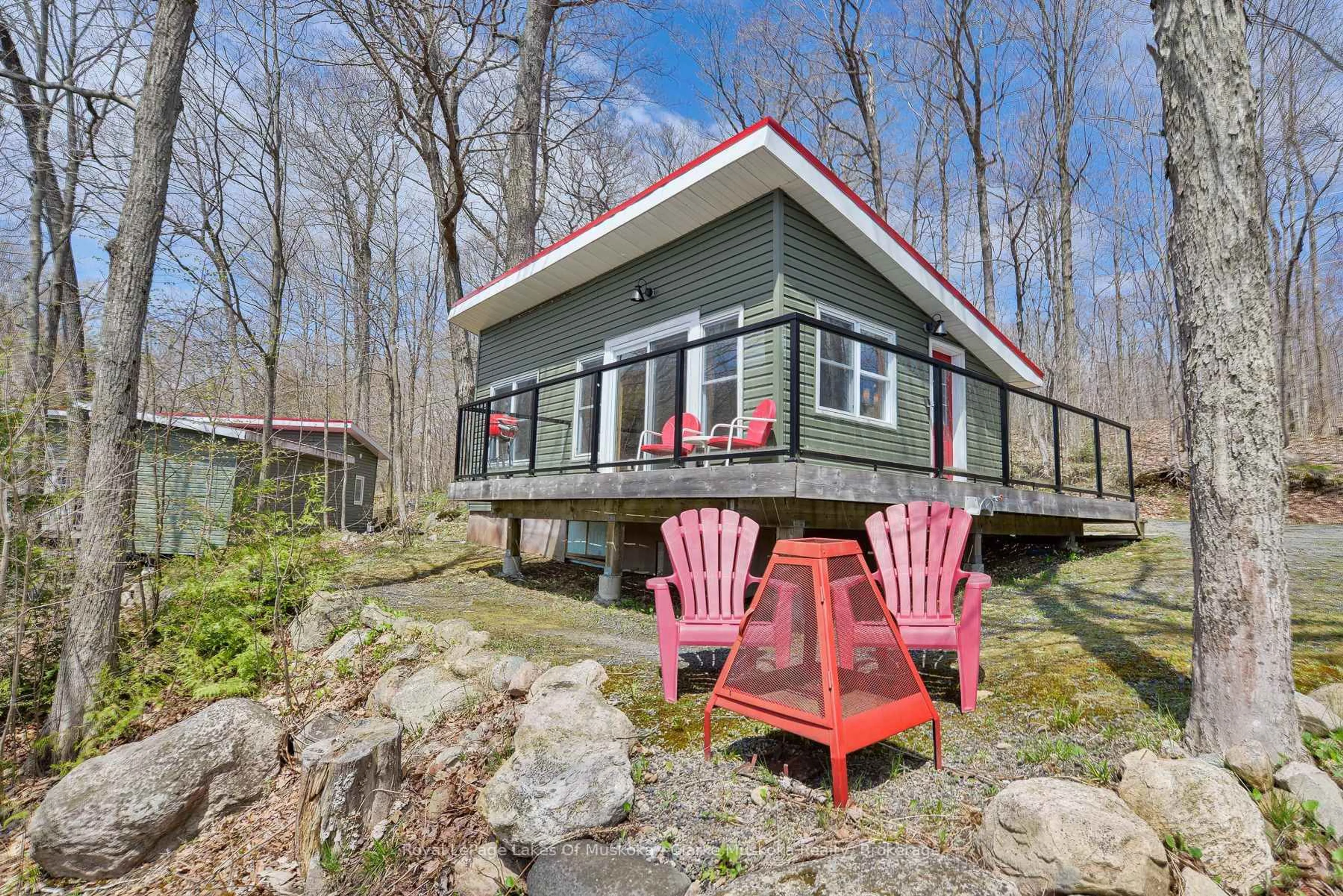 Patio, water/lake/river/ocean view for 7 Silver Point Rd #7, Seguin Ontario P2A 2W8