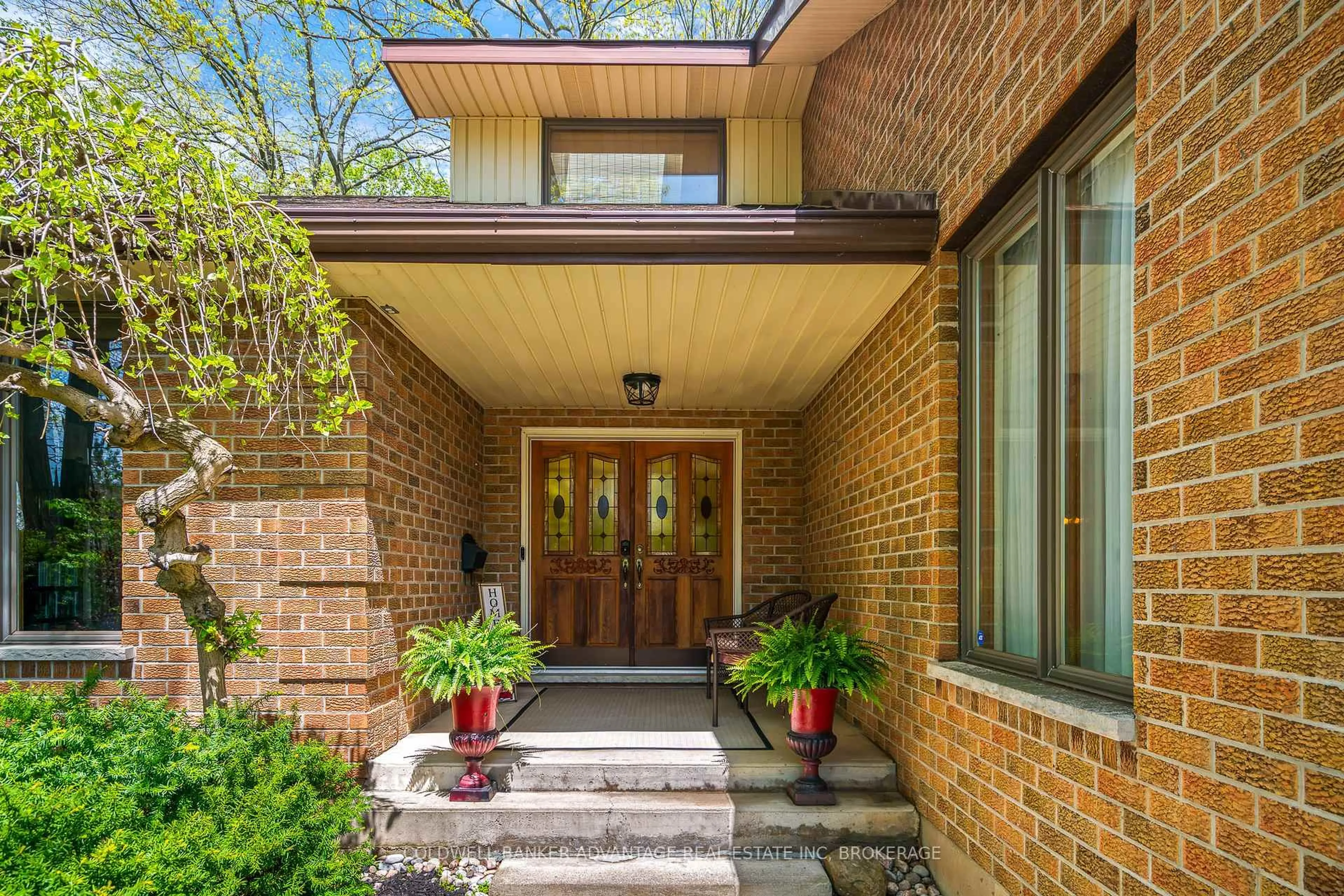 Home with brick exterior material, street for 7885 Beaverdams Rd, Niagara Falls Ontario L2H 1R6