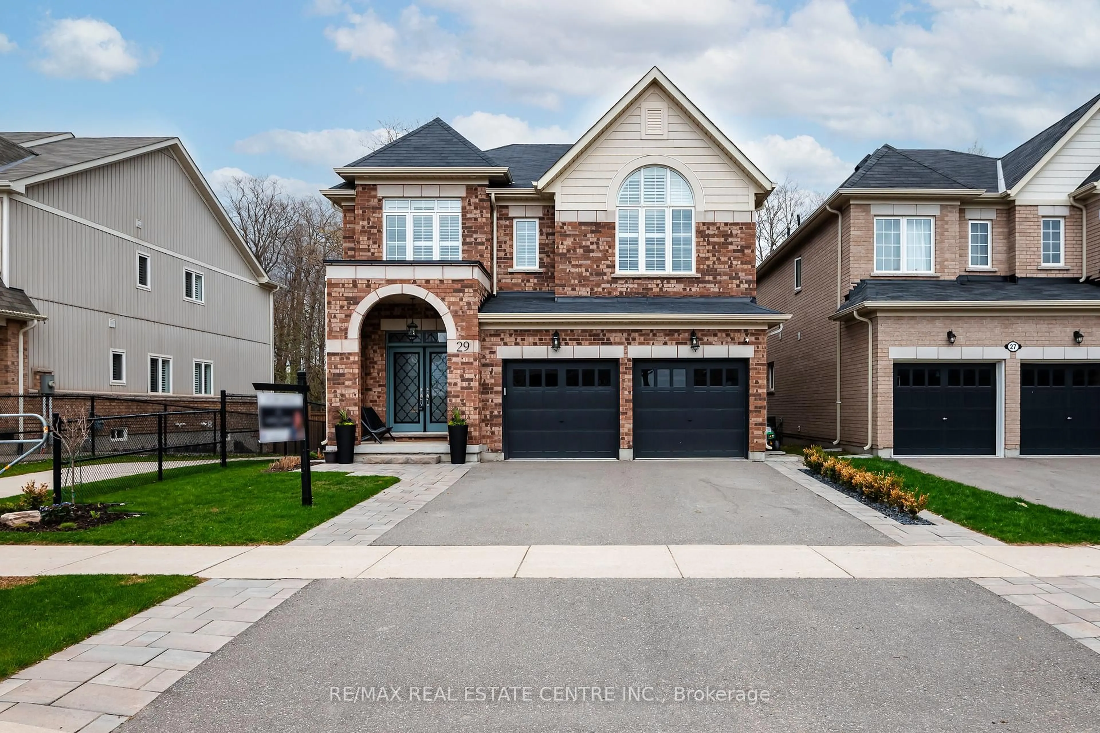 Home with brick exterior material, street for 29 Jenkins St, East Luther Grand Valley Ontario L9W 7R2
