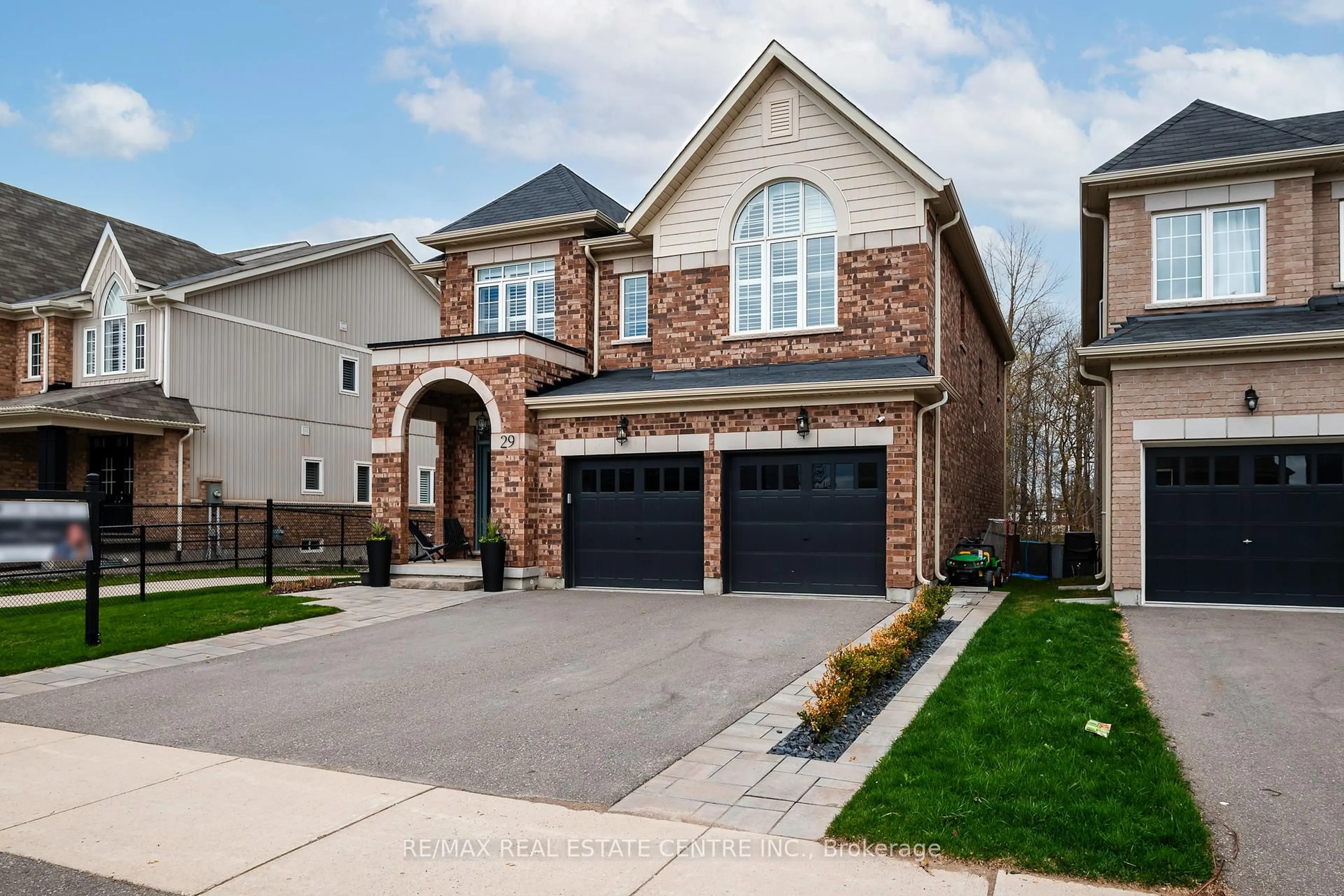 Home with brick exterior material, street for 29 Jenkins St, East Luther Grand Valley Ontario L9W 7R2
