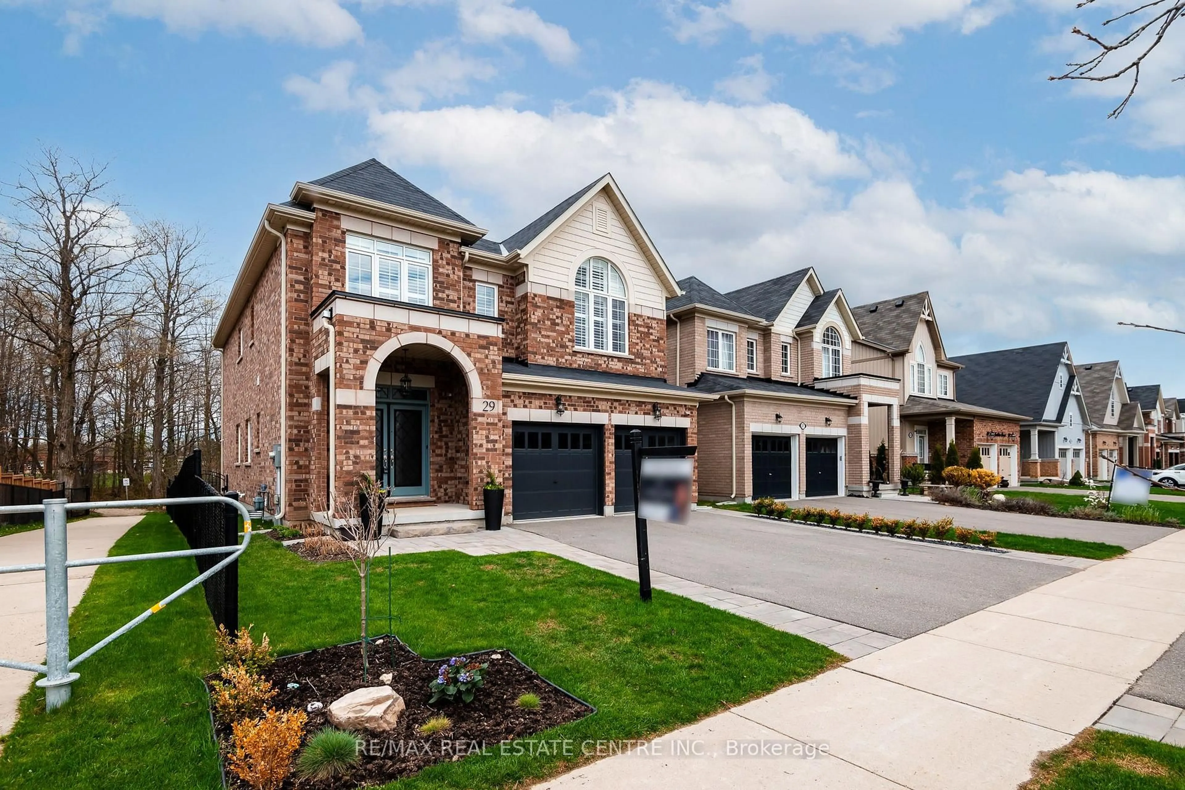 Home with brick exterior material, street for 29 Jenkins St, East Luther Grand Valley Ontario L9W 7R2