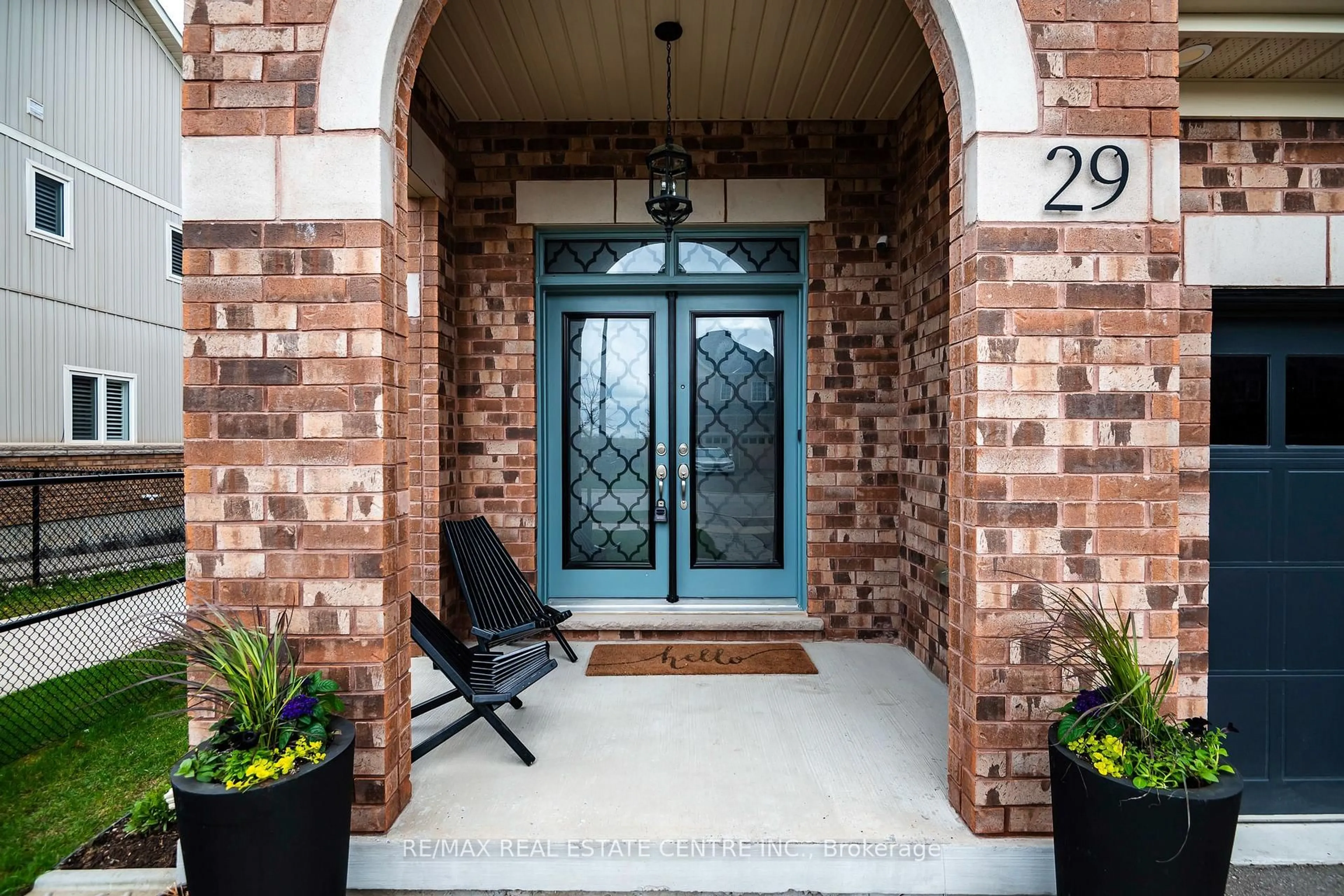 Indoor entryway for 29 Jenkins St, East Luther Grand Valley Ontario L9W 7R2
