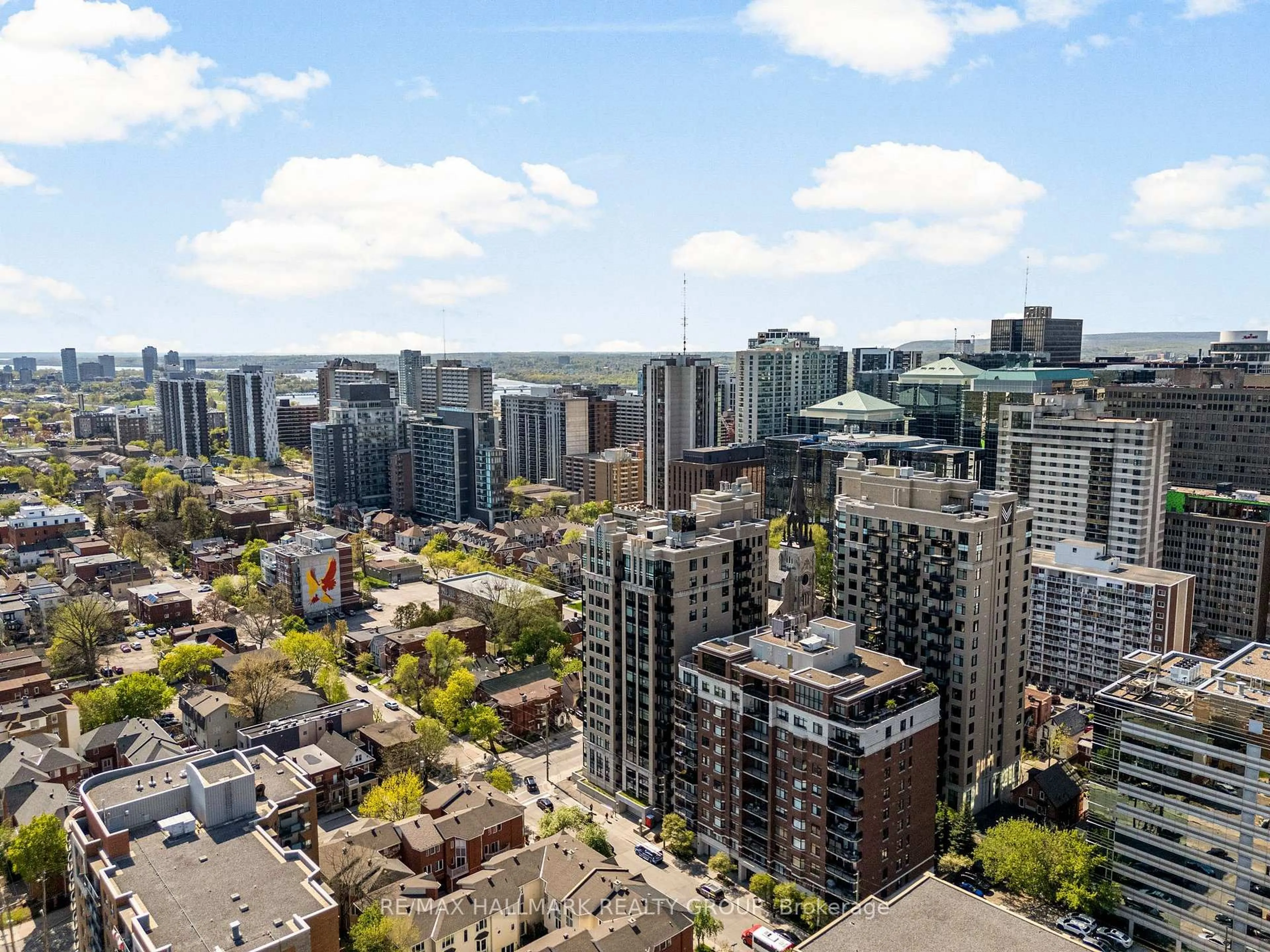 A pic from outside/outdoor area/front of a property/back of a property/a pic from drone, city buildings view from balcony for 375 Lisgar St #804, Ottawa Ontario K2P 0E3