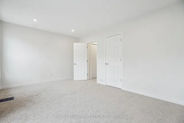 Additional property image - 289 Wentworth St