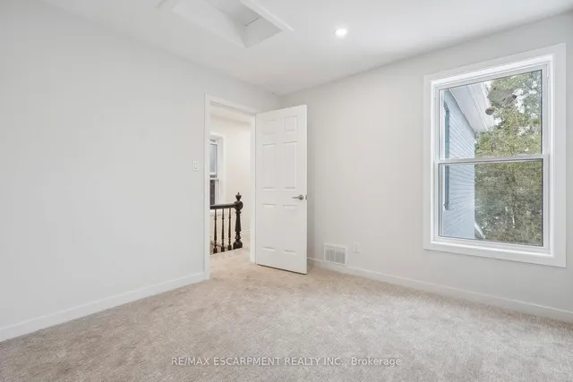 Additional property image - 289 Wentworth St