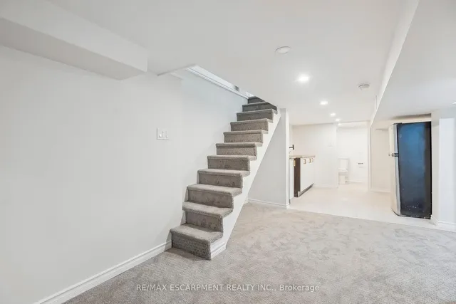 Additional property image - 289 Wentworth St