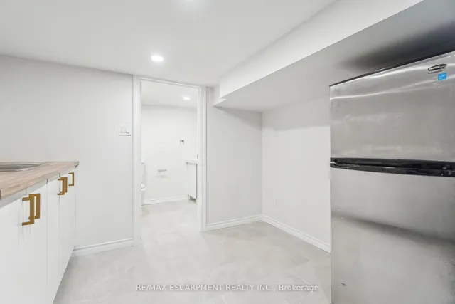 Additional property image - 289 Wentworth St