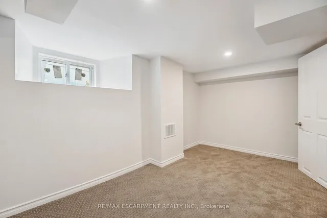 Additional property image - 289 Wentworth St