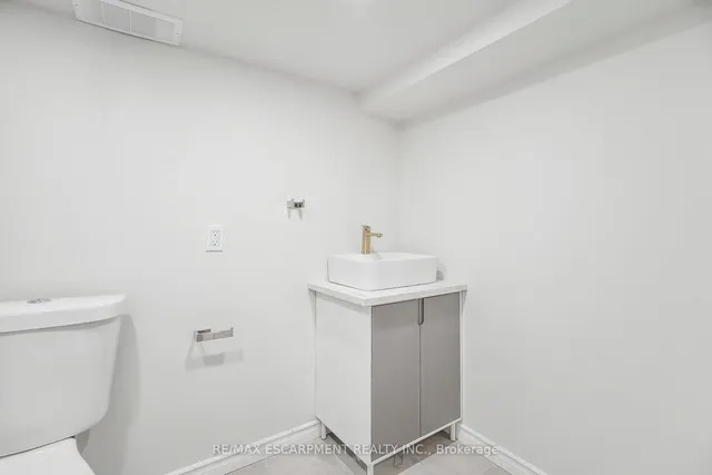 Additional property image - 289 Wentworth St