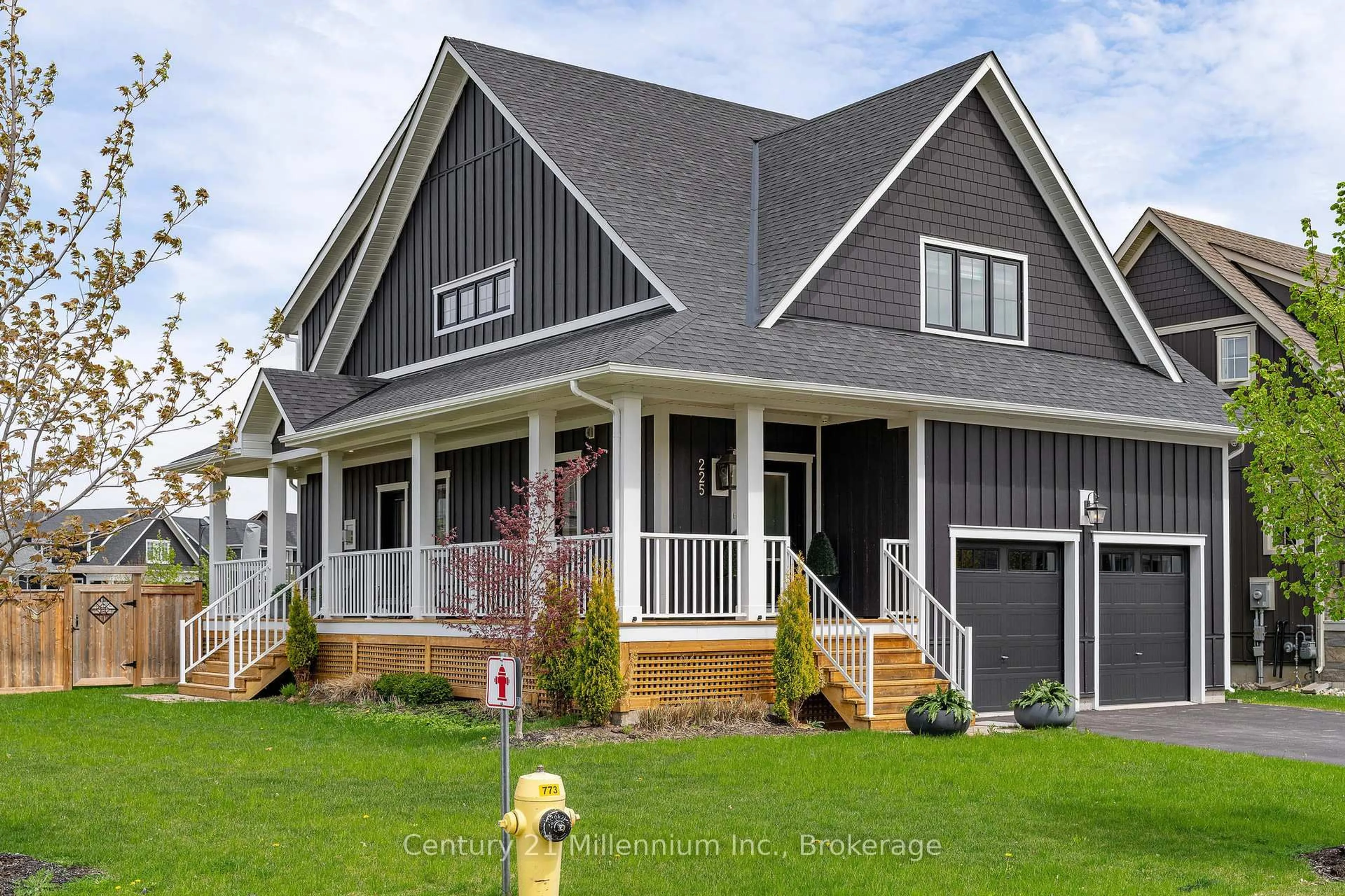 Home with vinyl exterior material, street for 225 Yellow Birch Cres, Blue Mountains Ontario L9Y 0Z3