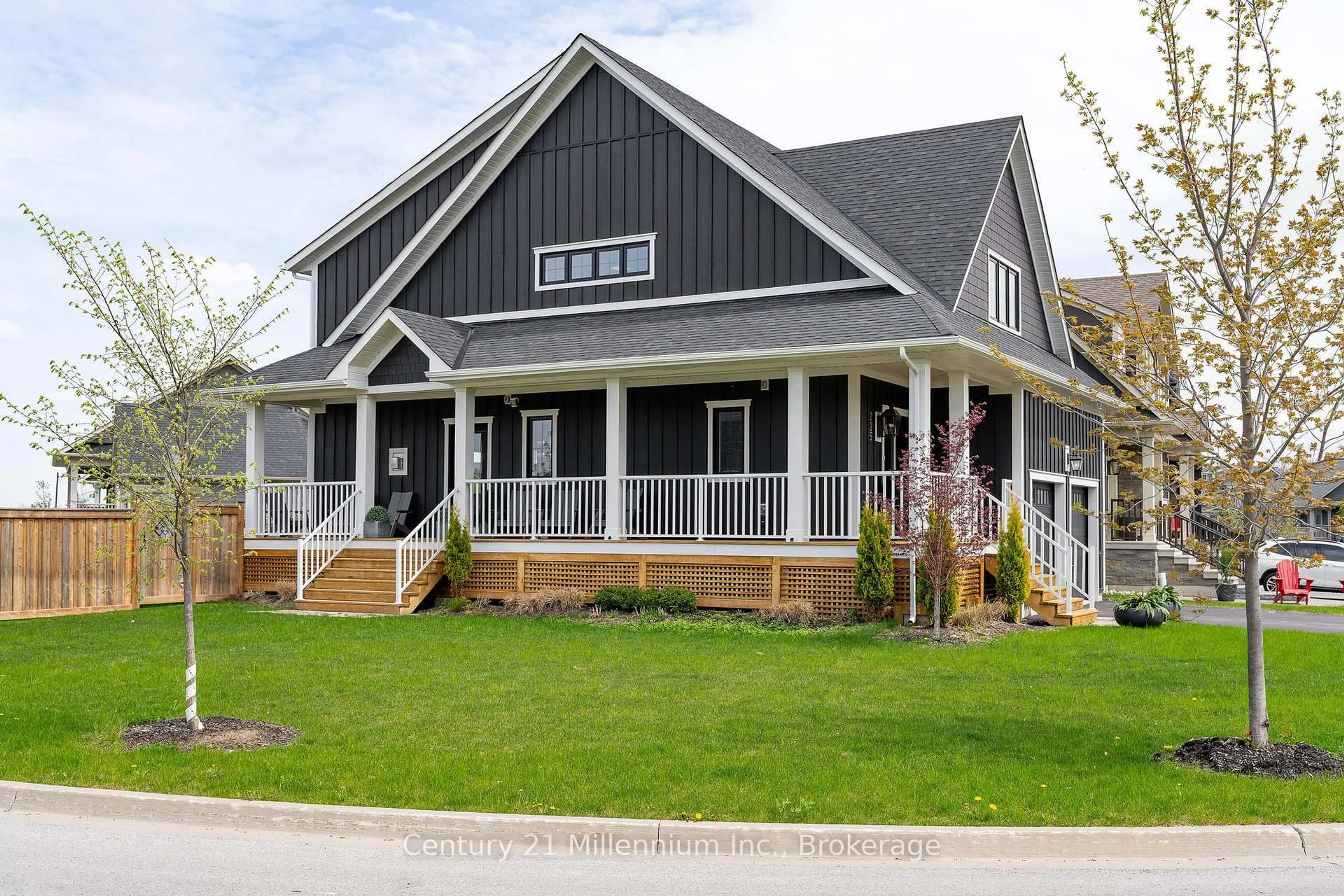 Home with vinyl exterior material, street for 225 Yellow Birch Cres, Blue Mountains Ontario L9Y 0Z3