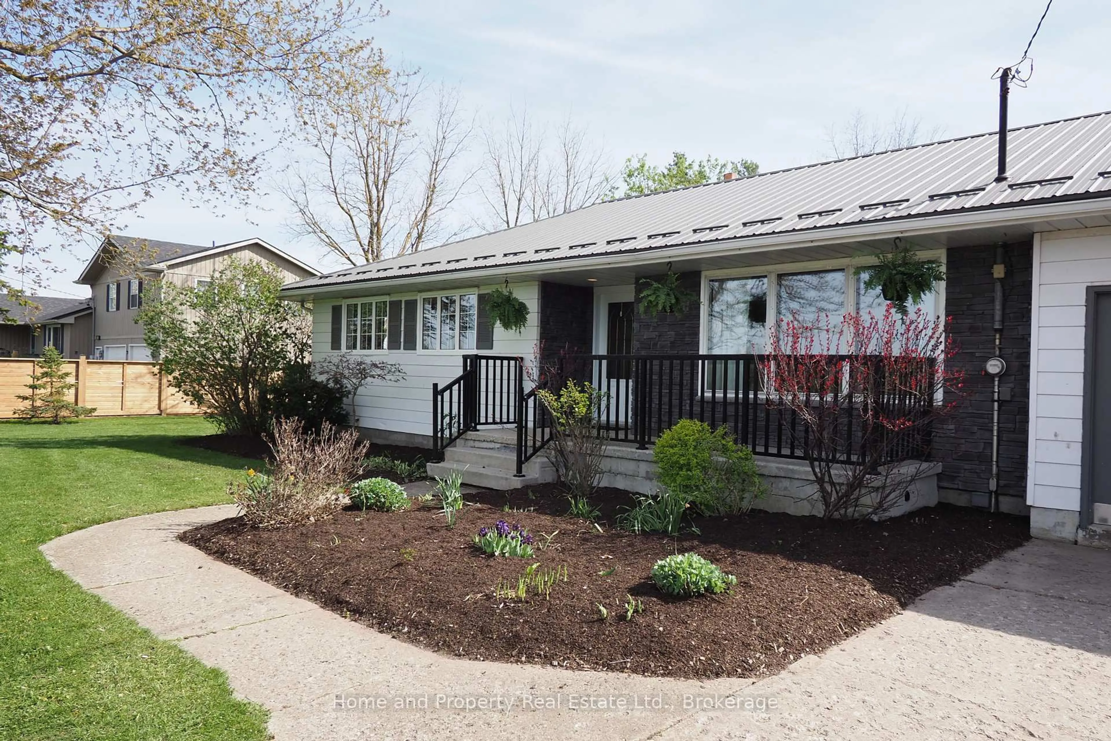 Home with vinyl exterior material, street for 8678 Line 86 N/A, Perth East Ontario N4W 3G8